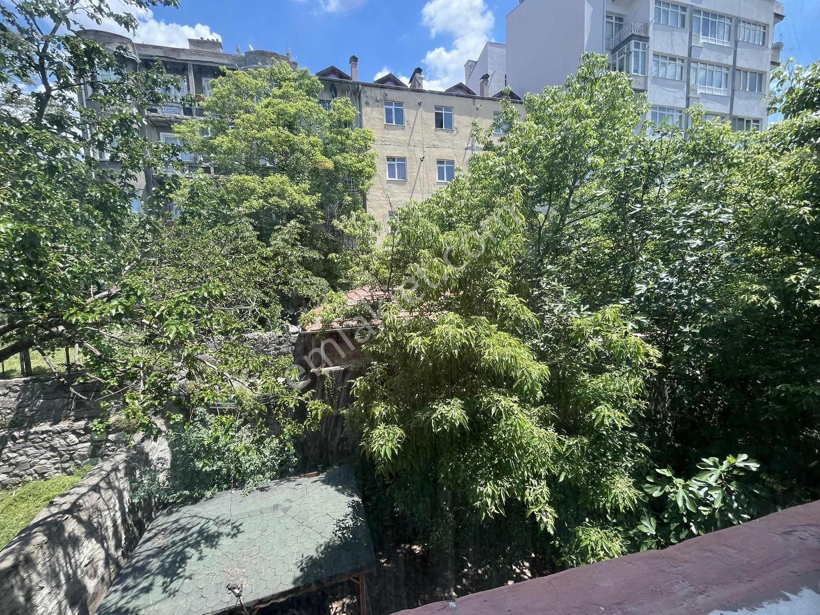 Cumhuriyet Gayrimenkulden 2+1 Full Eşyalı Daire - Görsel 47