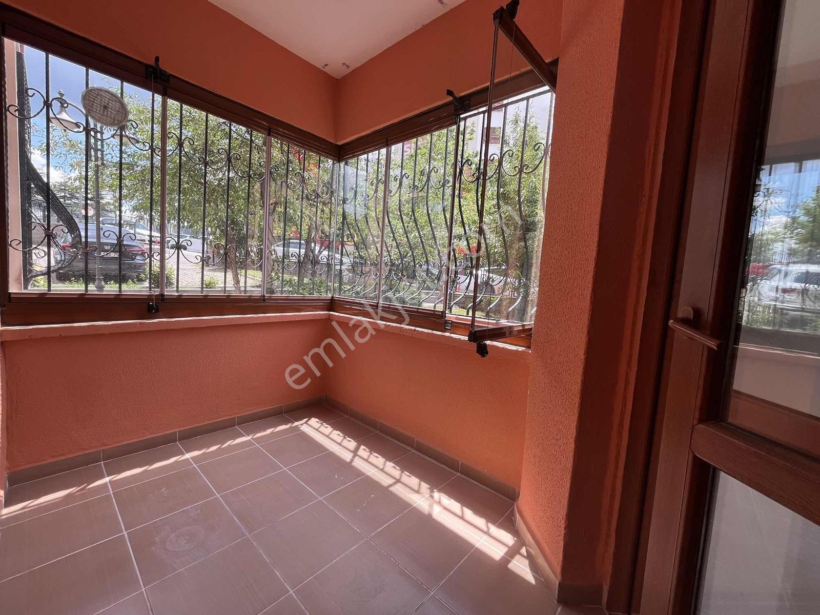 Cumhuriyet Gayrimenkulden 3+1 Fullyapılı Kiralık Site İcerisinde - Görsel 37