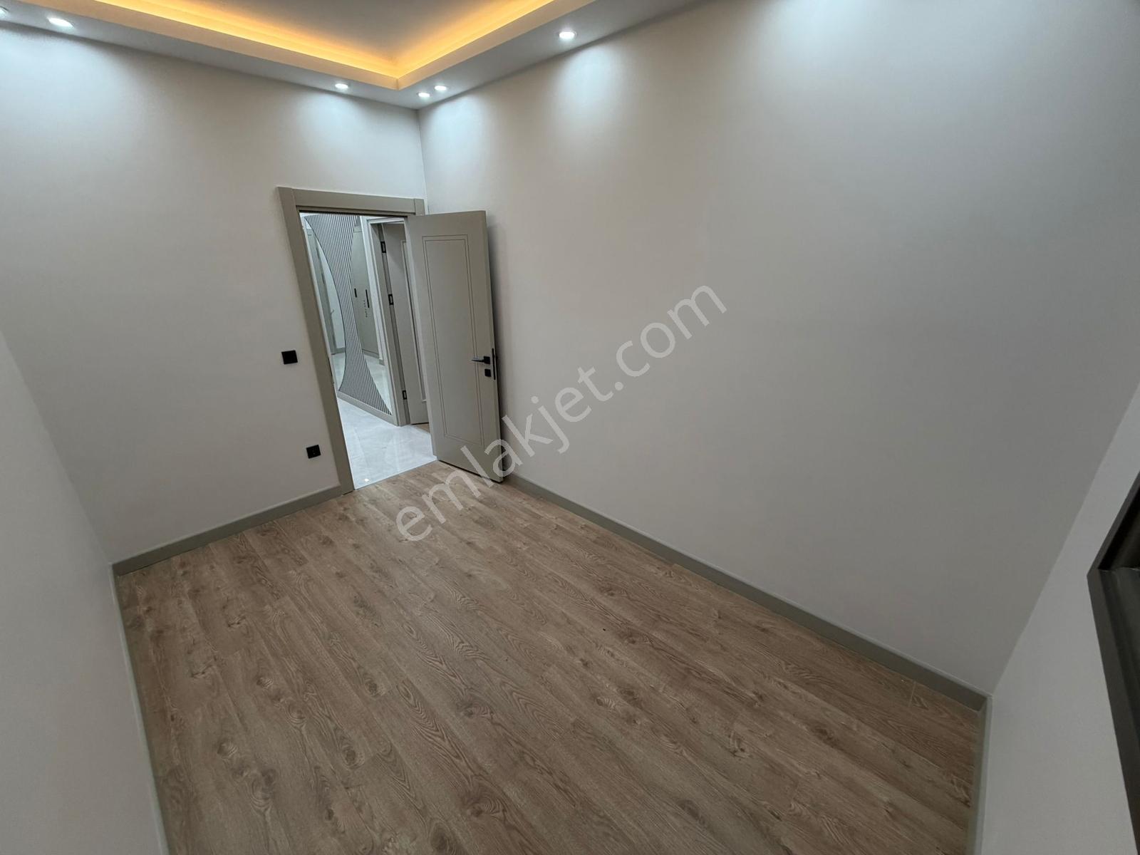 Yatırım'dan İdealtepe Sahilde Villa Tadında Geniş Bahçeli 3+1 - Görsel 27