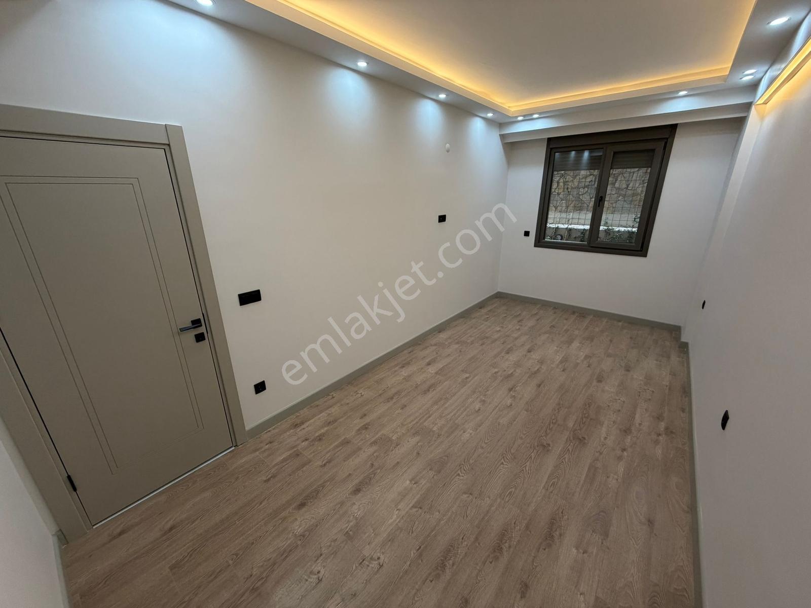Yatırım'dan İdealtepe Sahilde Villa Tadında Geniş Bahçeli 3+1 - Görsel 8