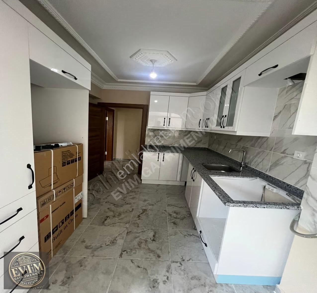 Fevzipaşa Mah. Güzel Konumda 3 Balkonlu 2+1 136m² Kiralık Daire