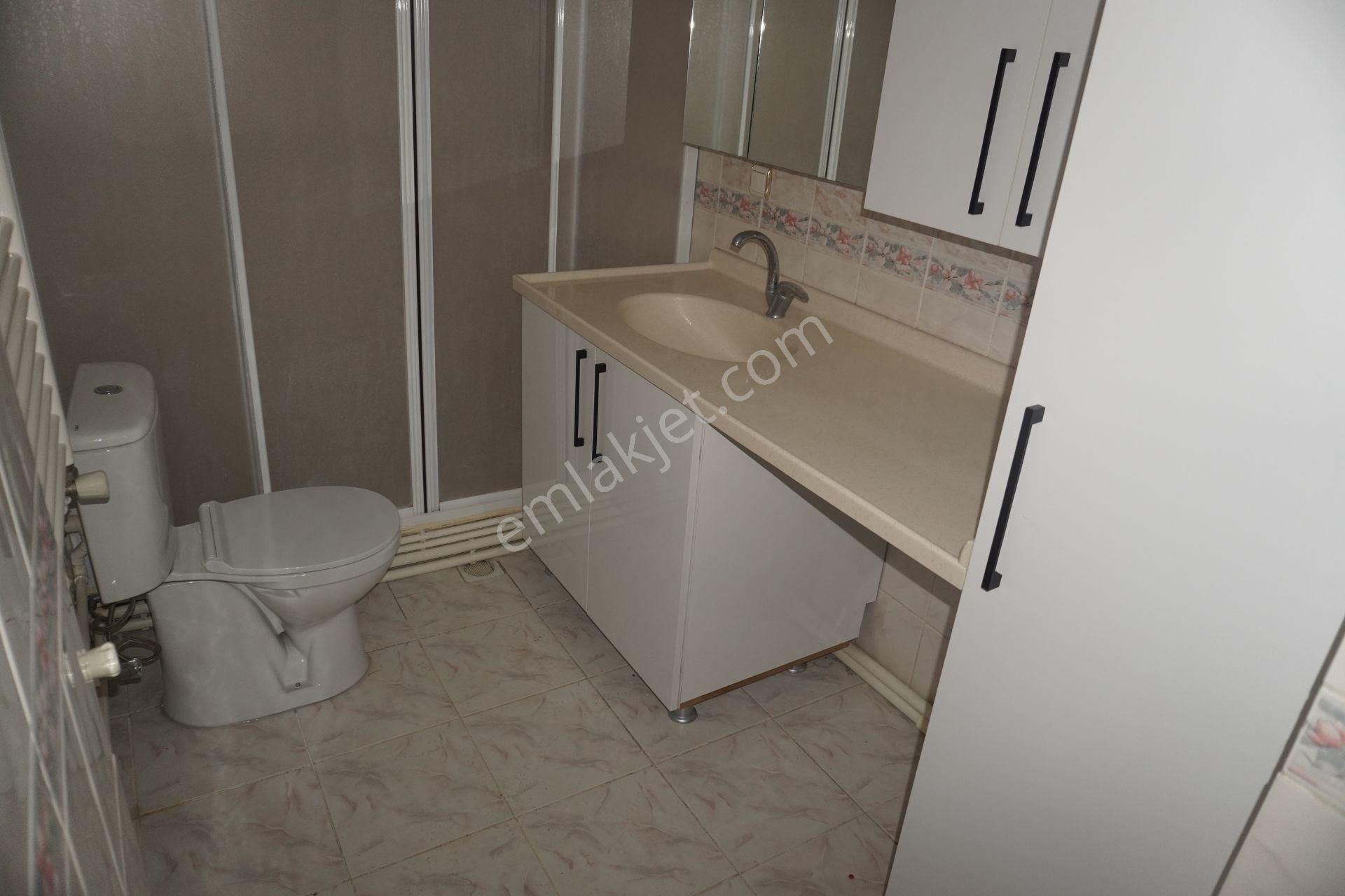 Ataşehirde Satılık 3+1 Doğalgaz Kombi+balkonlu+asansörlü Çiğli Serkan Emlak Dan - Görsel 28