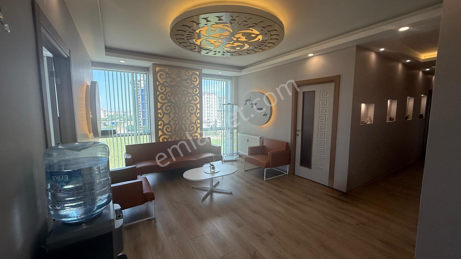 Turyaptan Real Towersda Kiracılı 150 M² Prestijli Ofis
