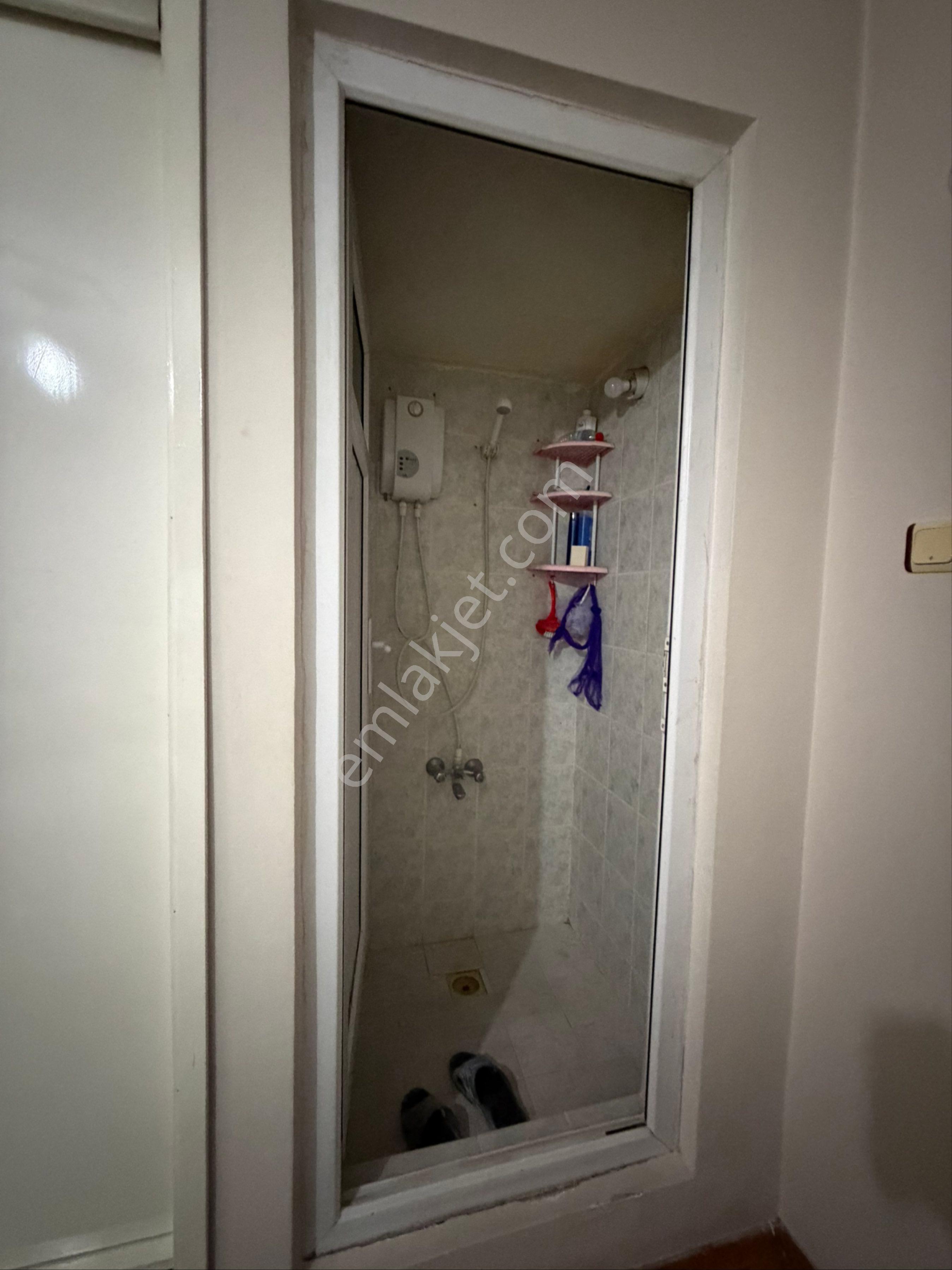 Mithatpaşa Mah.3+1 Doğalgazlı 3 Klimalı Daire - Görsel 16