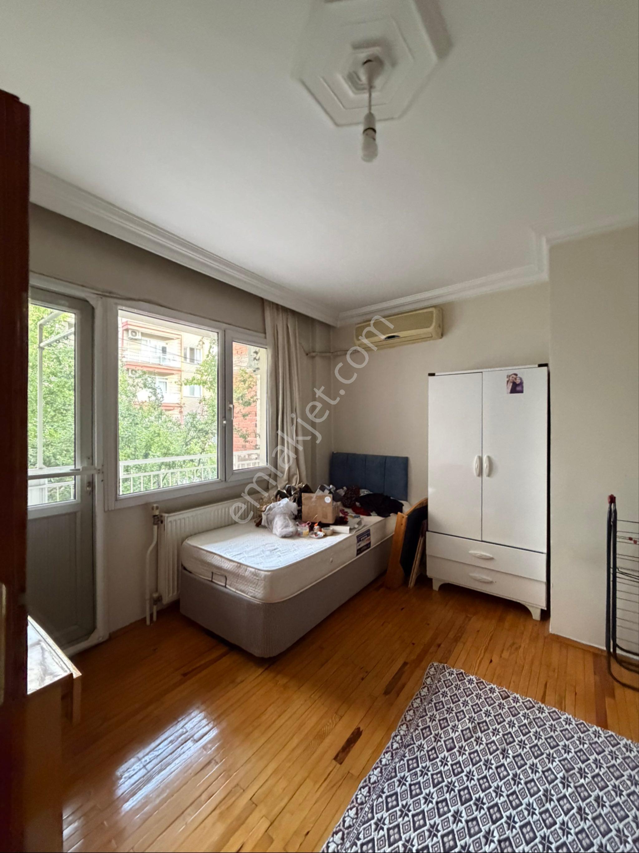 Mithatpaşa Mah.3+1 Doğalgazlı 3 Klimalı Daire - Görsel 19