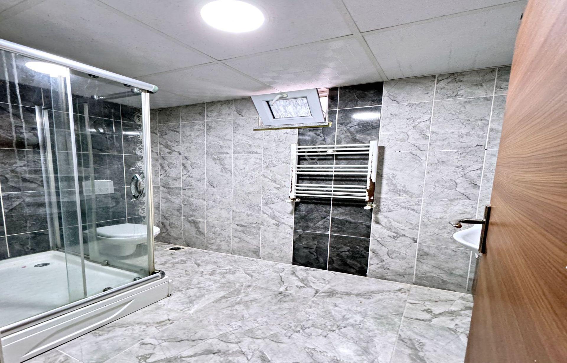 Metrobüse Yürüme Mesafesinde Butik Site İçi Ebeveyn Banyolu Kapalı Otoparklı 2+1 Arakat Daire - Görsel 24