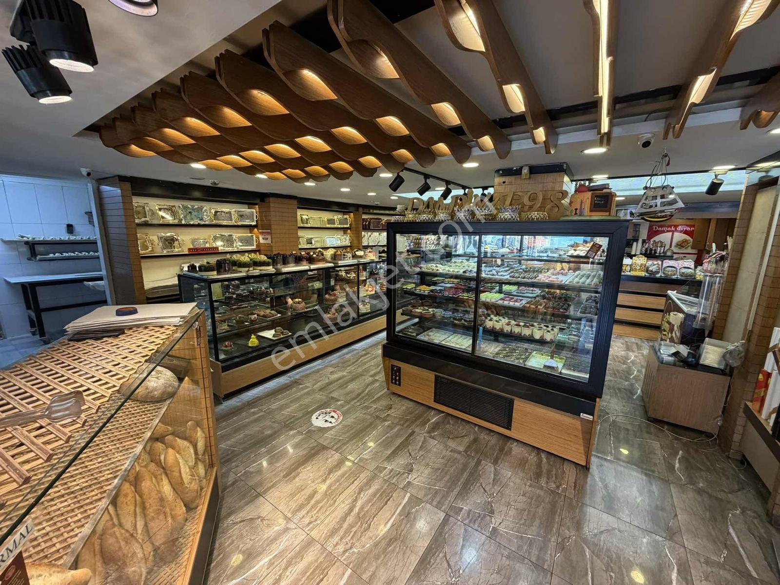 Esenyalı Mah. Devren Pastane Cafe Yüksek Cirolu 800m2 3 Katlı - Görsel 25