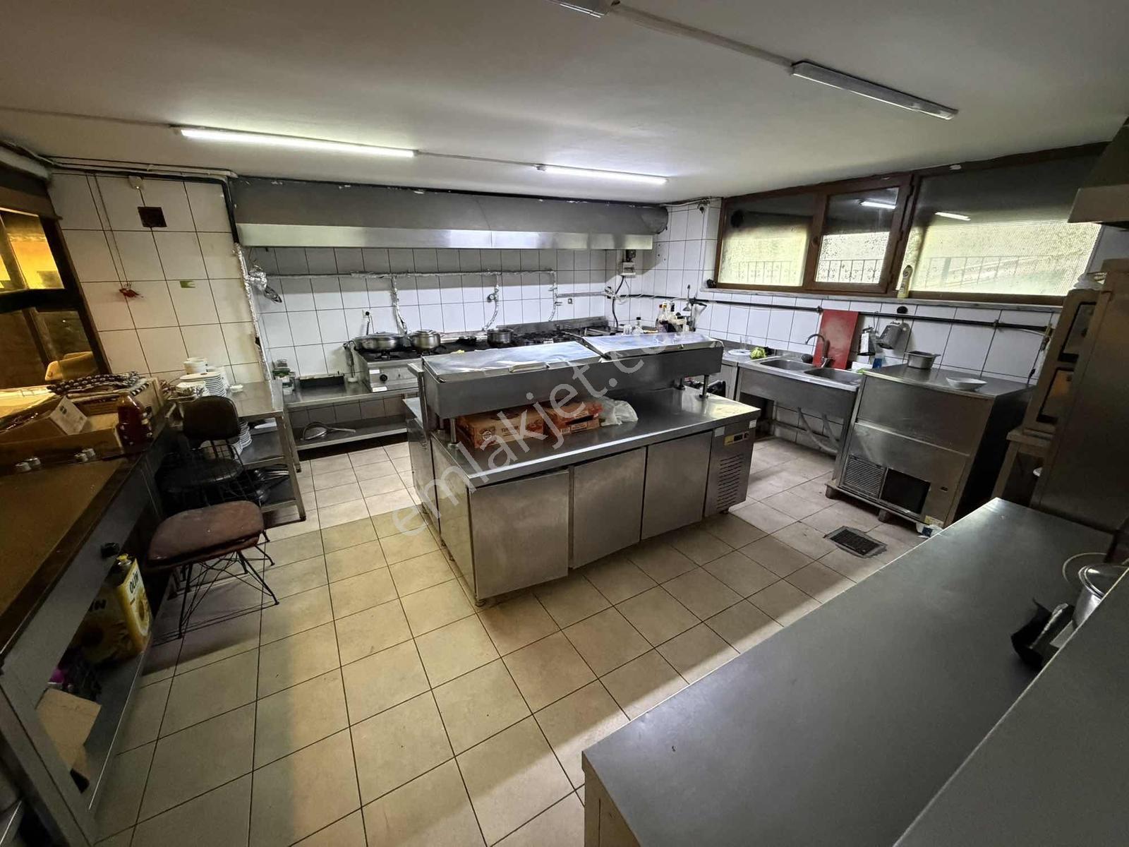 Esenyalı Mah. Devren Pastane Cafe Yüksek Cirolu 800m2 3 Katlı - Görsel 2