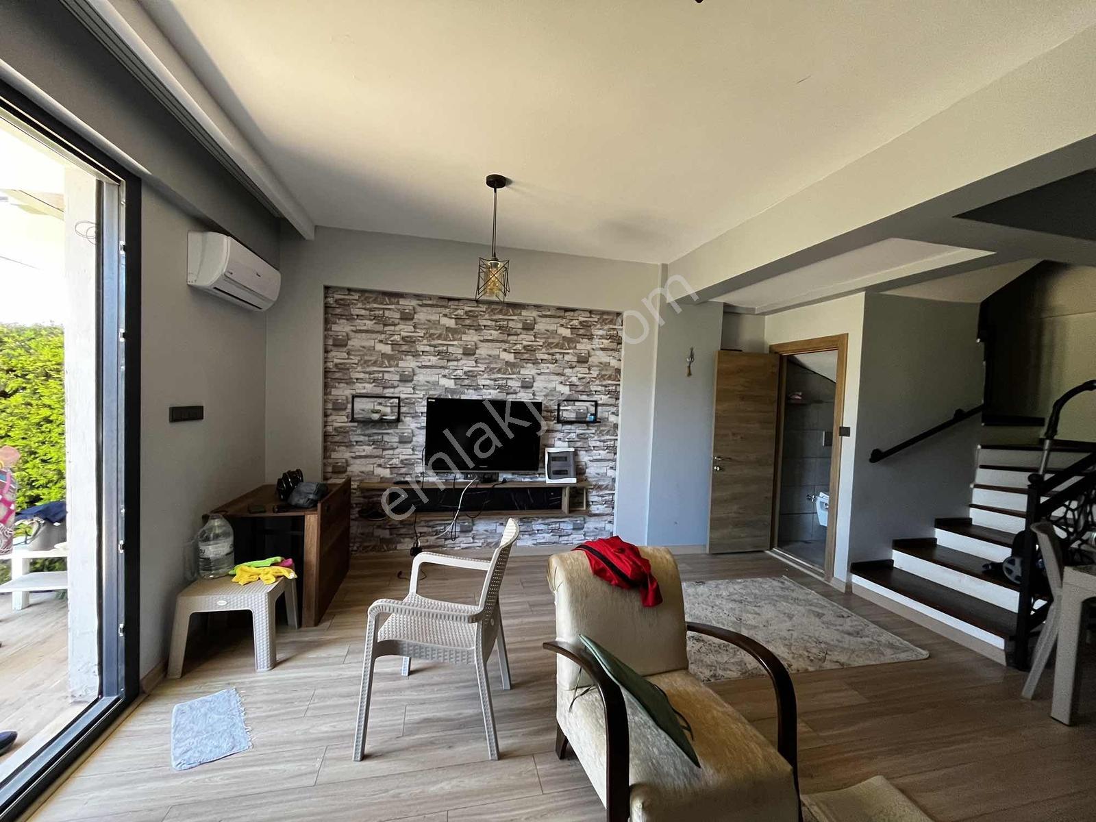 Davutlarda Merkeze Yakın Havuzlu Sitede Kiralık 2+1 Villa - Görsel 21