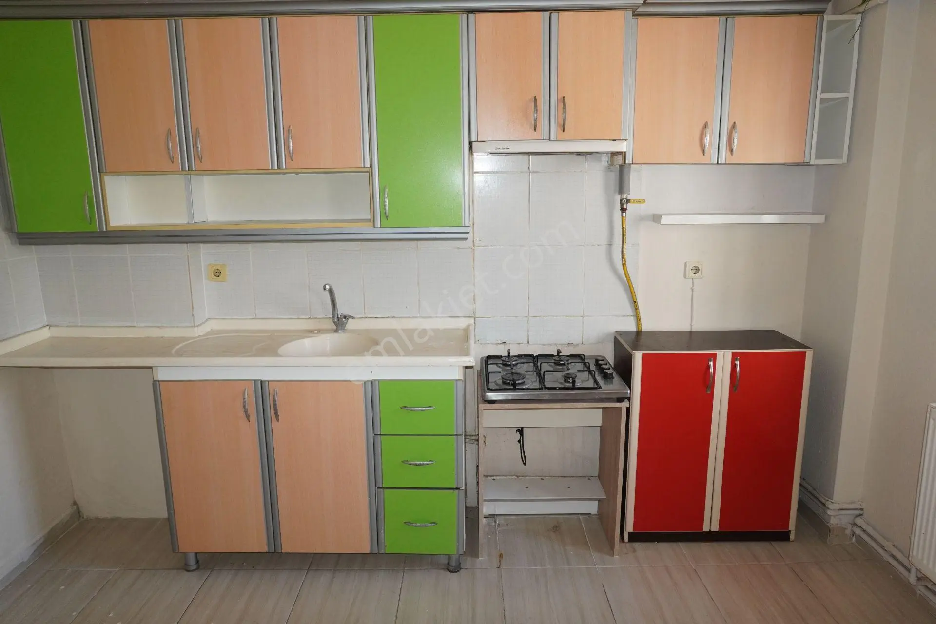 Çiğli Yakakentte Dogalgazlı Kiralık Daire Çiğli Serkan Emlakdan - Görsel 2