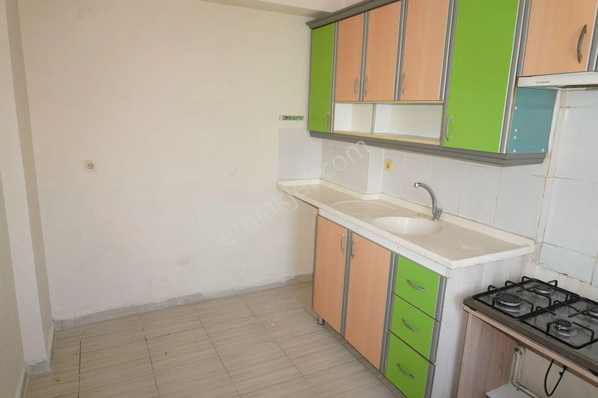 Çiğli Yakakentte Dogalgazlı Kiralık Daire Çiğli Serkan Emlakdan - Görsel 4