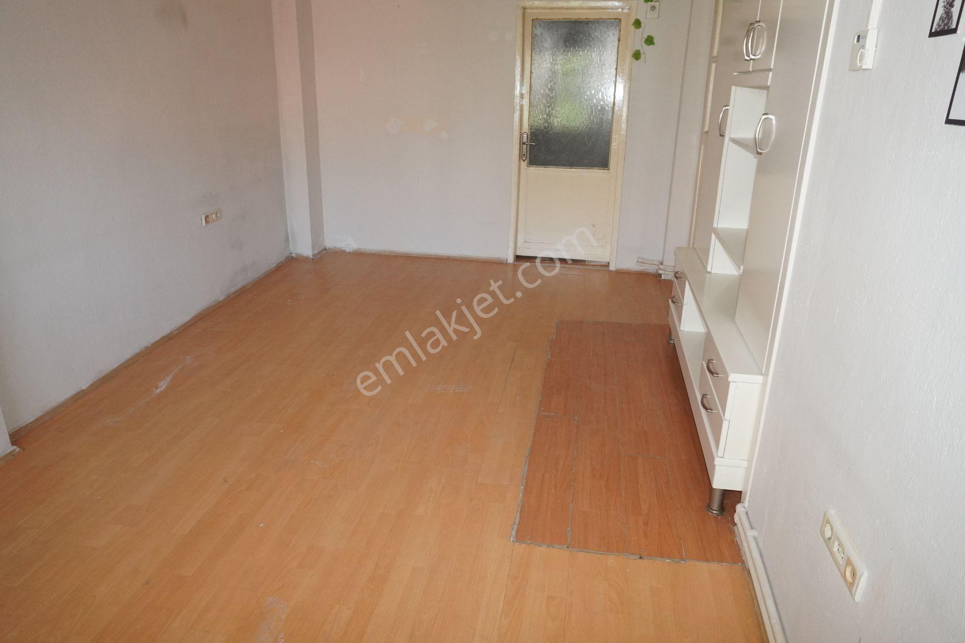 Çiğli Yakakentte Dogalgazlı Kiralık Daire Çiğli Serkan Emlakdan - Görsel 8