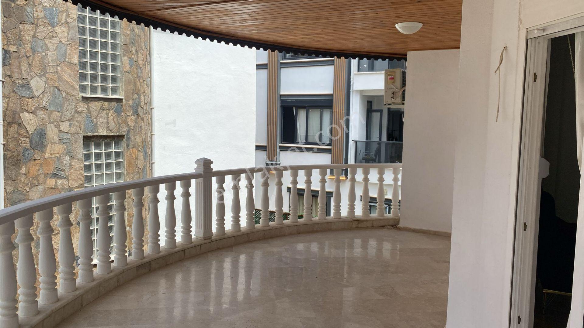Mahmutlar Mahallesinde Uzun Dönem Kiralık Tripleks Villa Mahmutlar Alanya Antalya - Görsel 22