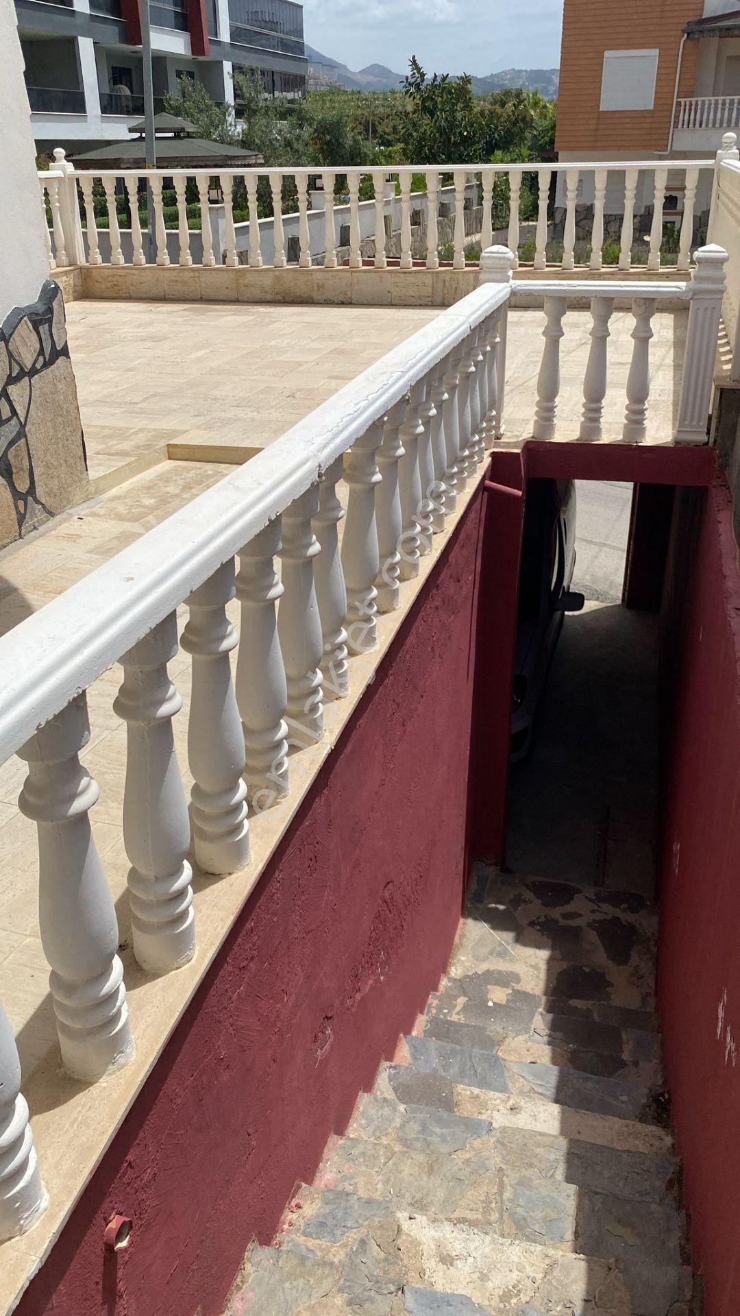 Mahmutlar Mahallesinde Uzun Dönem Kiralık Tripleks Villa Mahmutlar Alanya Antalya - Görsel 27