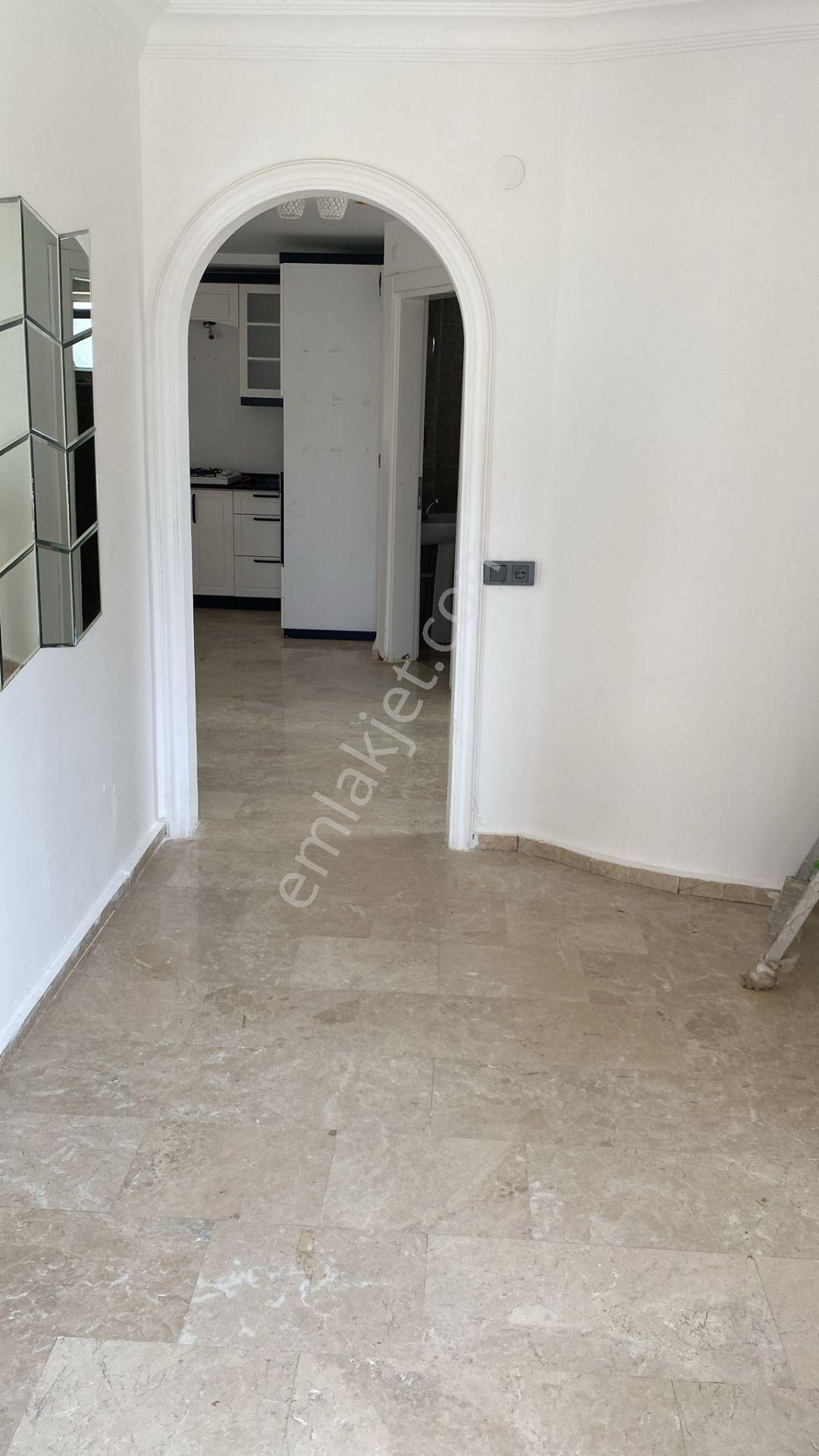 Mahmutlar Mahallesinde Uzun Dönem Kiralık Tripleks Villa Mahmutlar Alanya Antalya - Görsel 15