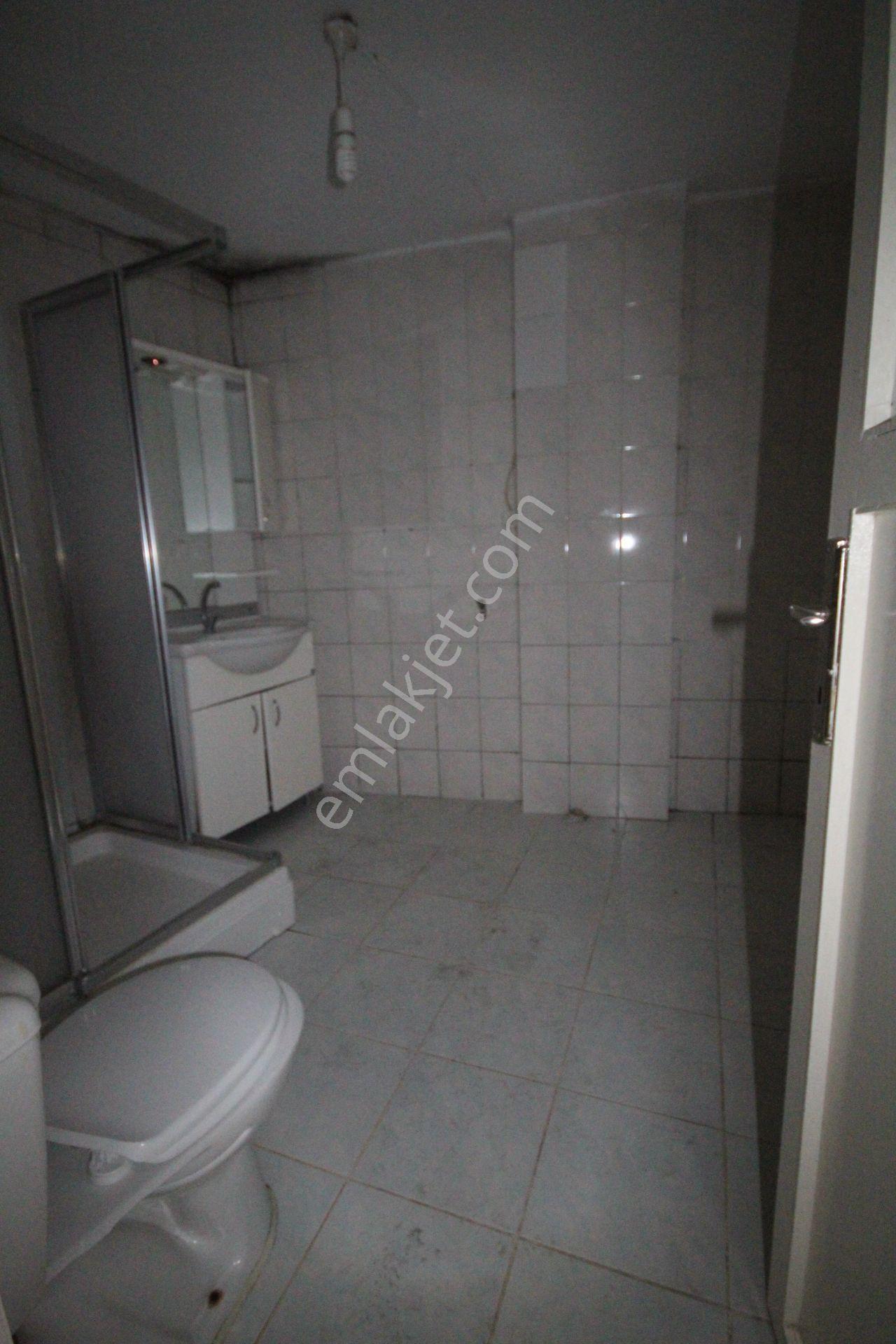 Old City'den 1999 Yapımı Emek Cd.3+1 1.kat 110m2 Güney Köşe Kiracılı... - Görsel 19
