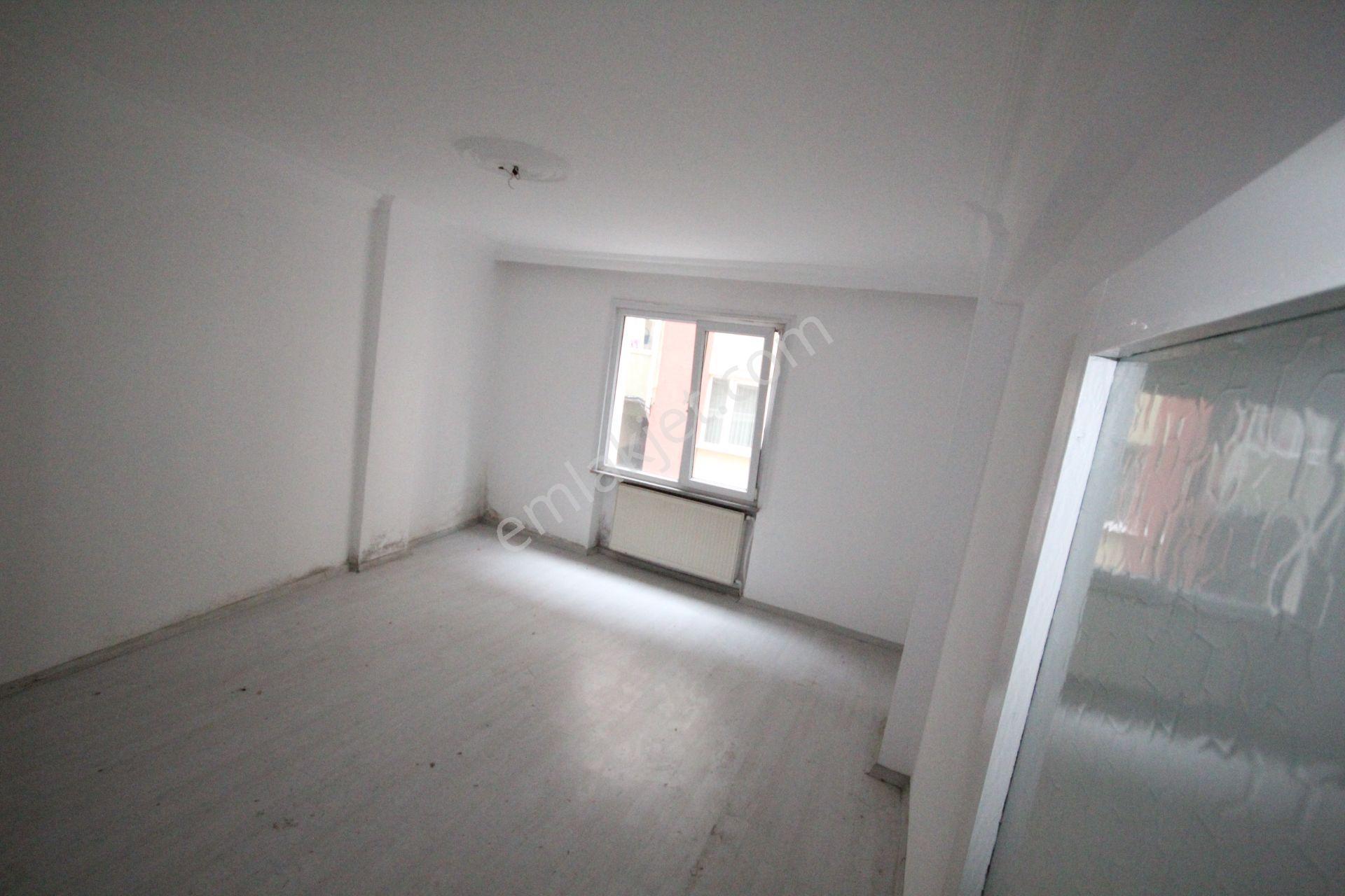 Old City'den 1999 Yapımı Emek Cd.3+1 1.kat 110m2 Güney Köşe Kiracılı... - Görsel 9