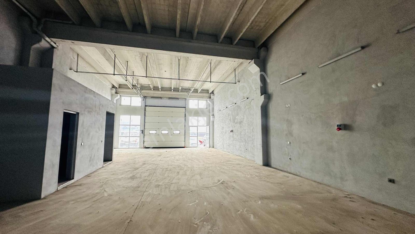 Re/max Rabia Saraçtan Toybelende Satılık 200 M² Dükkan - Görsel 2