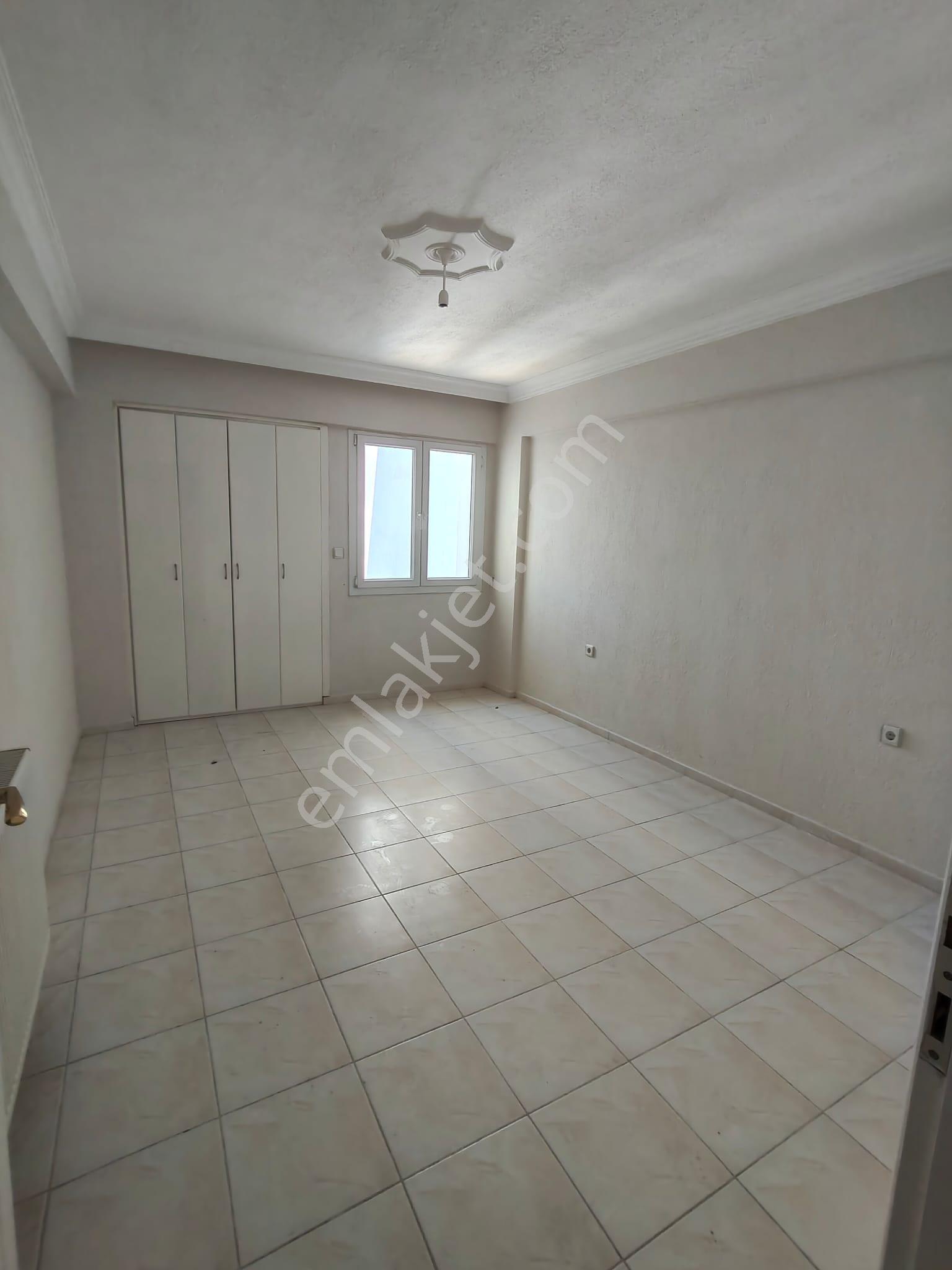 Menderes Turyap'tan Atatürk Cd. Üzeri 3+1 Kiralık Daire - Görsel 13