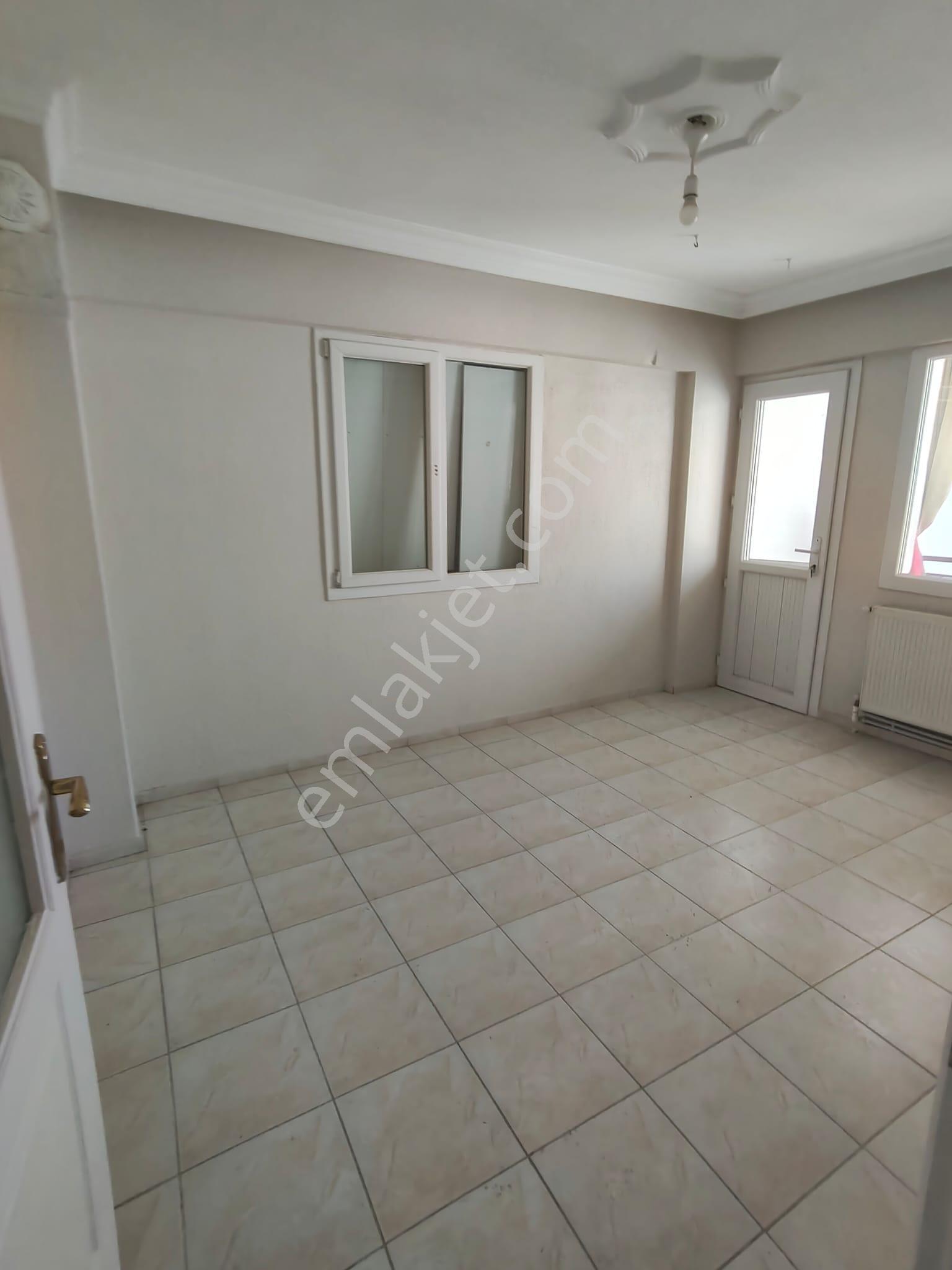 Menderes Turyap'tan Atatürk Cd. Üzeri 3+1 Kiralık Daire - Görsel 9