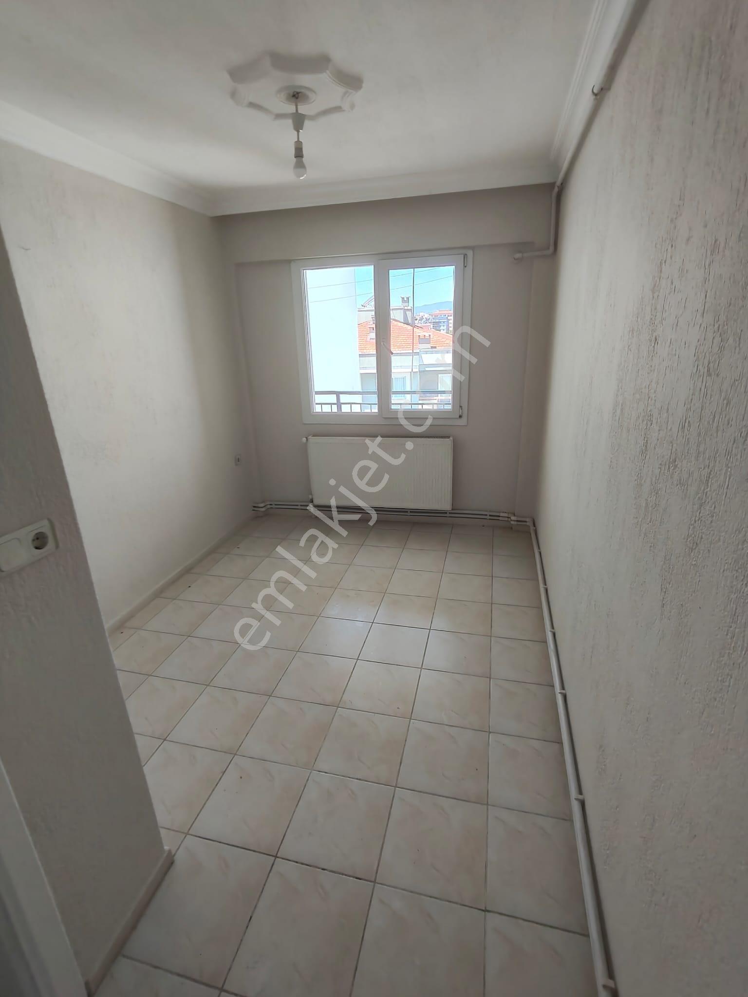 Menderes Turyap'tan Atatürk Cd. Üzeri 3+1 Kiralık Daire - Görsel 10