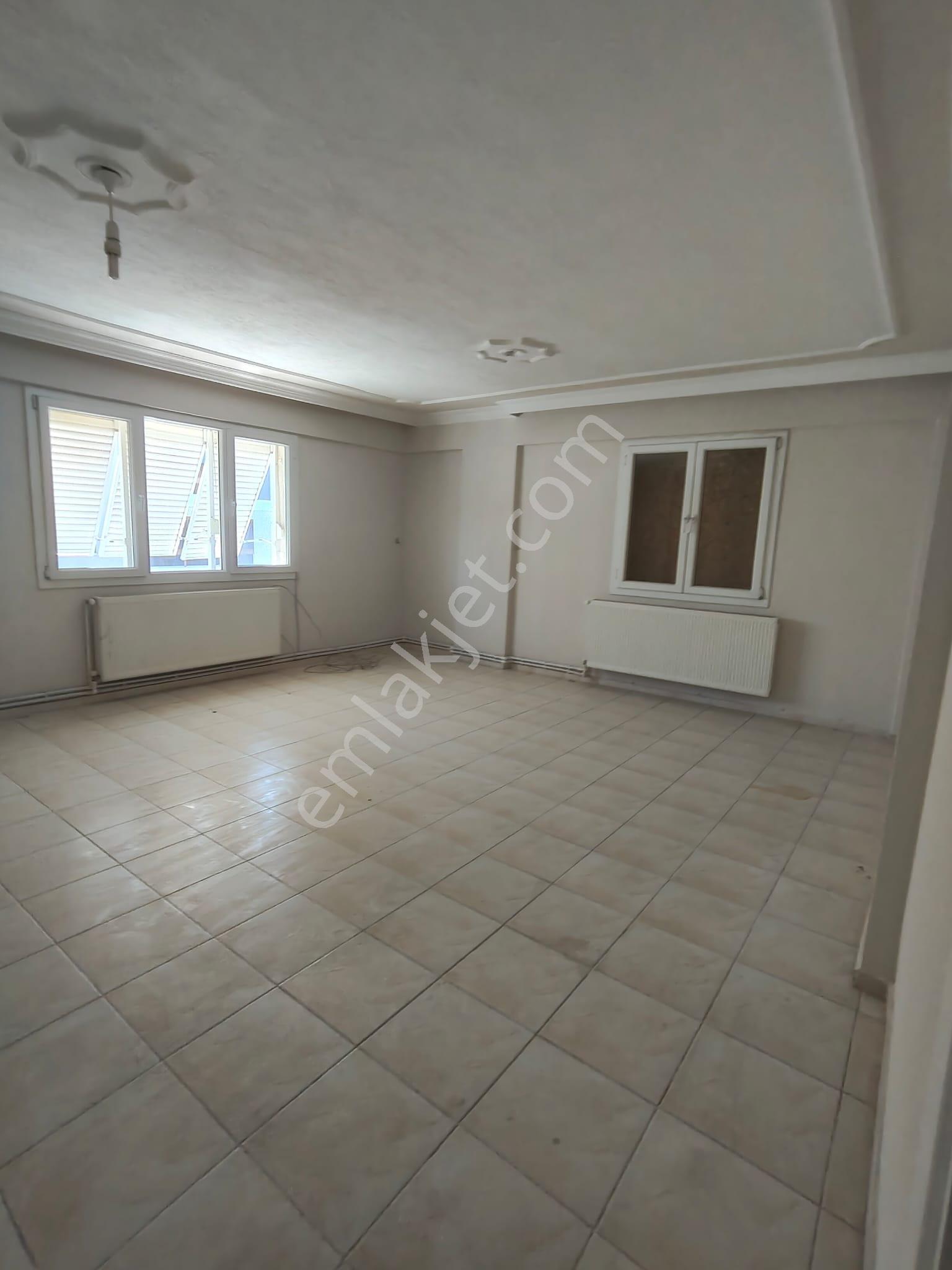 Menderes Turyap'tan Atatürk Cd. Üzeri 3+1 Kiralık Daire - Görsel 16
