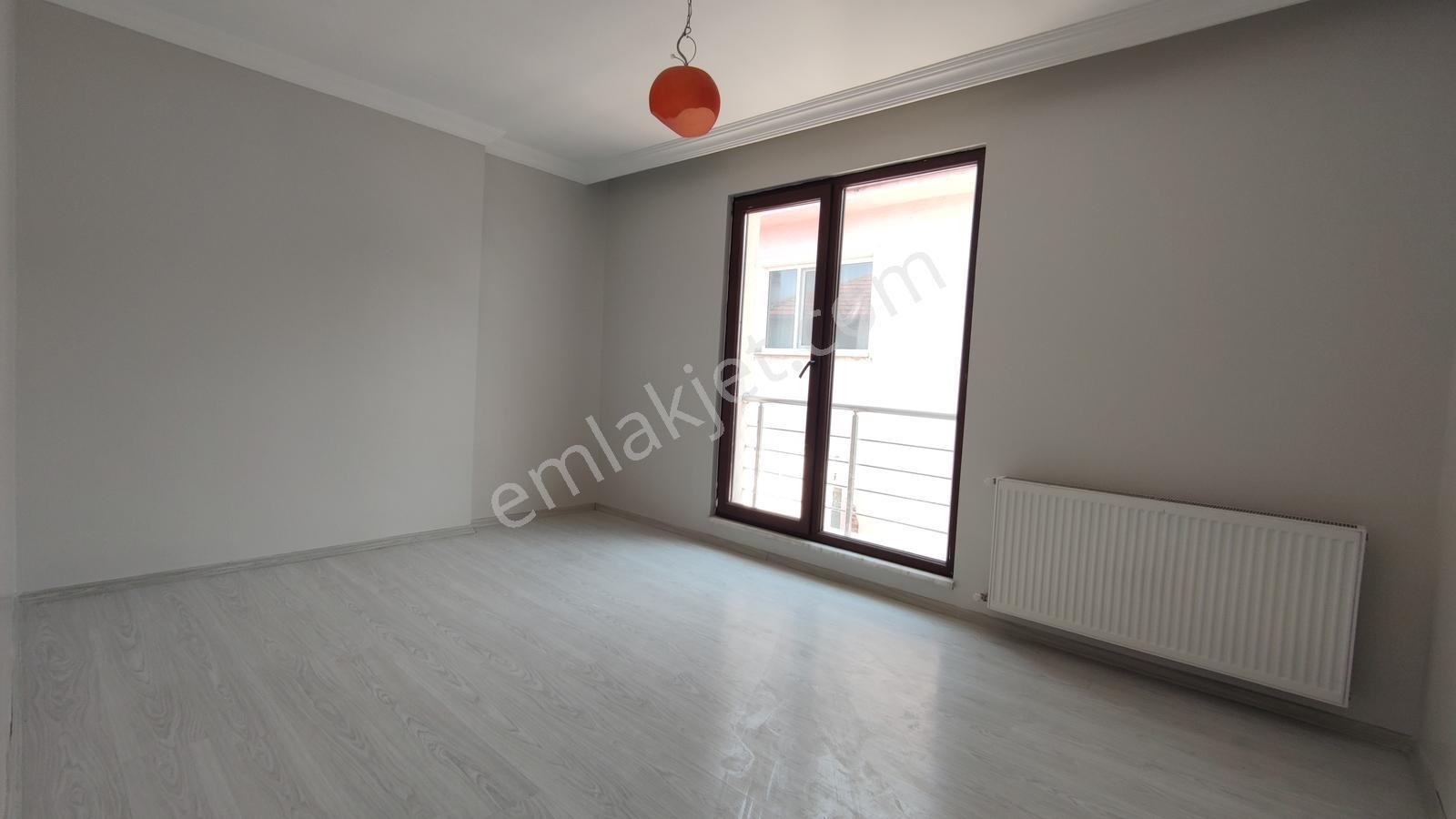 Neva'dan Yalova Merkez Satılık Geniş Teraslı 3+1 Dubleks Daire - Görsel 3
