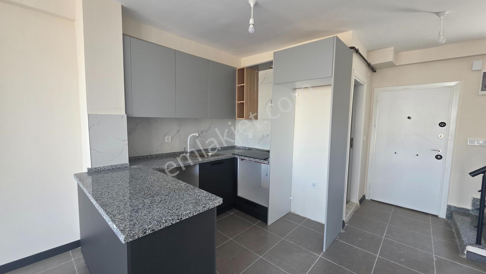 Gömeç Keremköy'de Havuzlu Sitede Satılık 3+1 Villa - Görsel 4