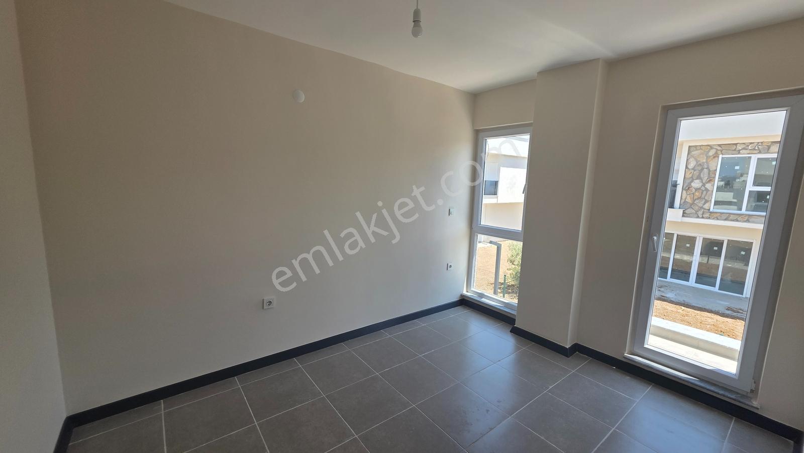 Gömeç Keremköy'de Havuzlu Sitede Satılık 3+1 Villa - Görsel 13