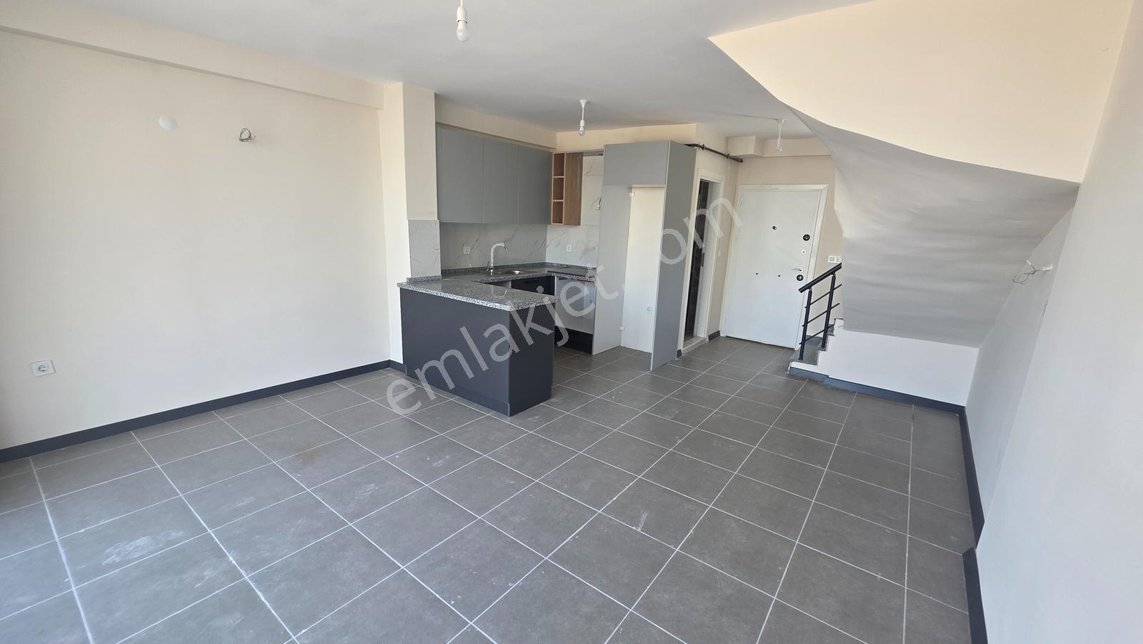 Gömeç Keremköy'de Havuzlu Sitede Satılık 3+1 Villa - Görsel 3