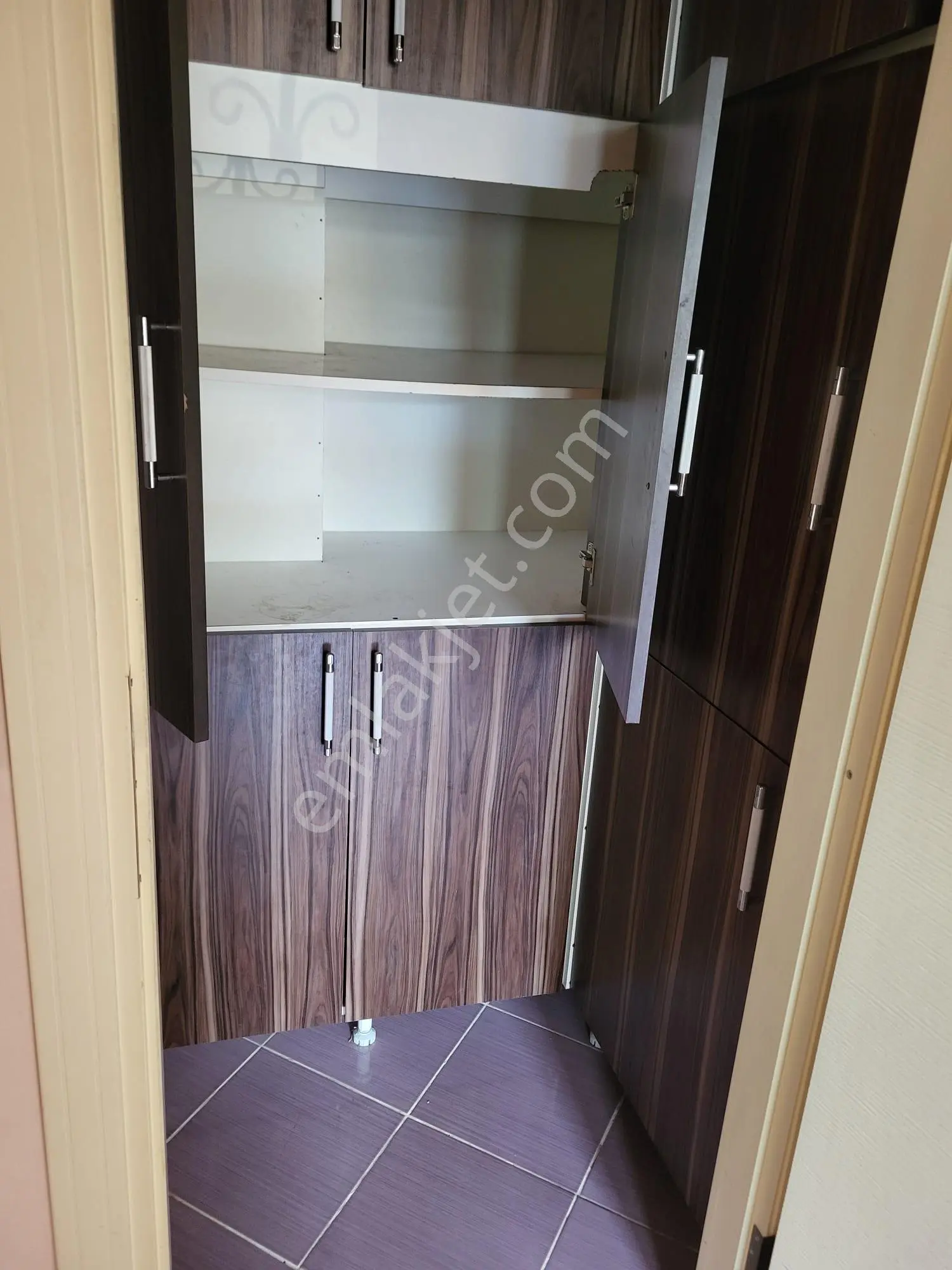Çorum Merkez Bahçeli Evler Mahallesinde Kiralık3+1 Daire - Görsel 3