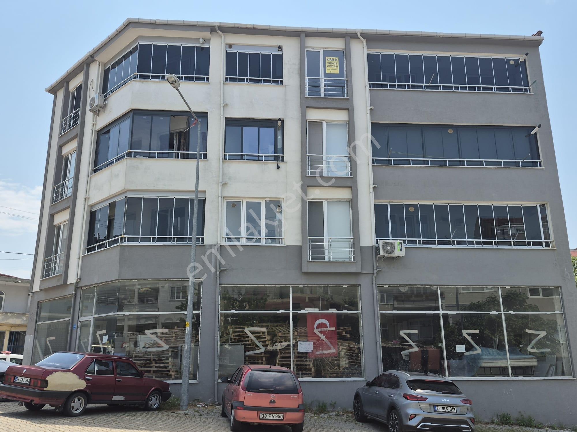 Delux'den Çiftlikönü Mah.'de 130m2 Kiralık 2+1 Daire - Görsel 28