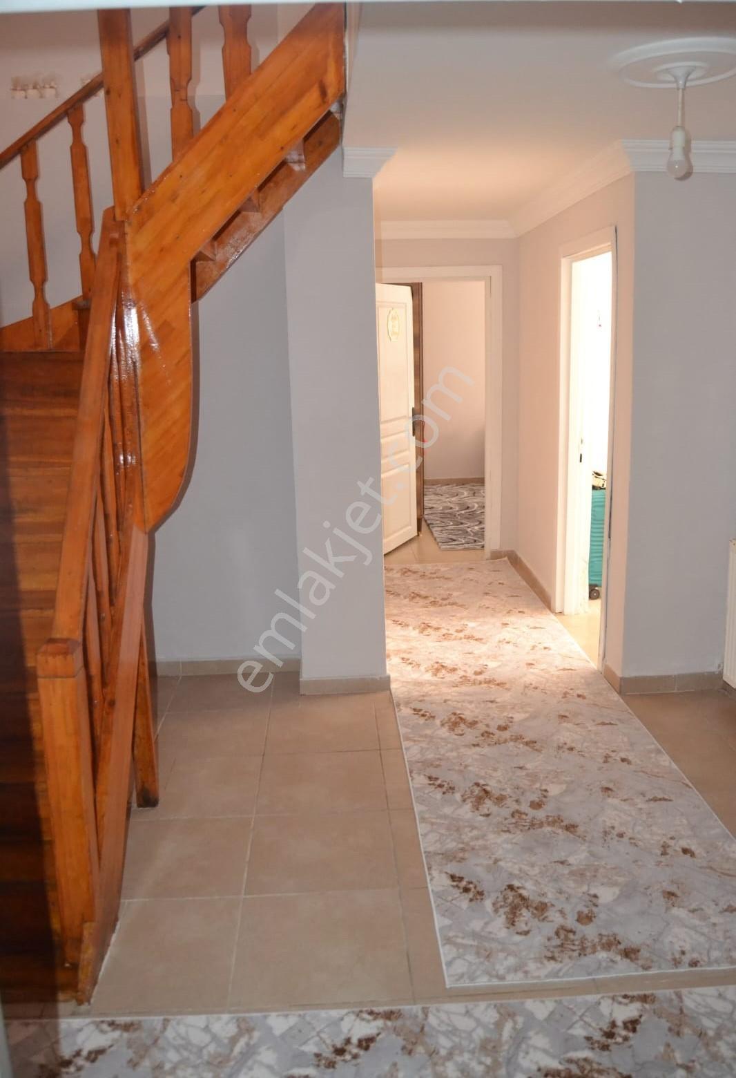 Yeni Mah'de Kent Meydanına Yakın 2+1 Ters Dubleks Daire - Görsel 17