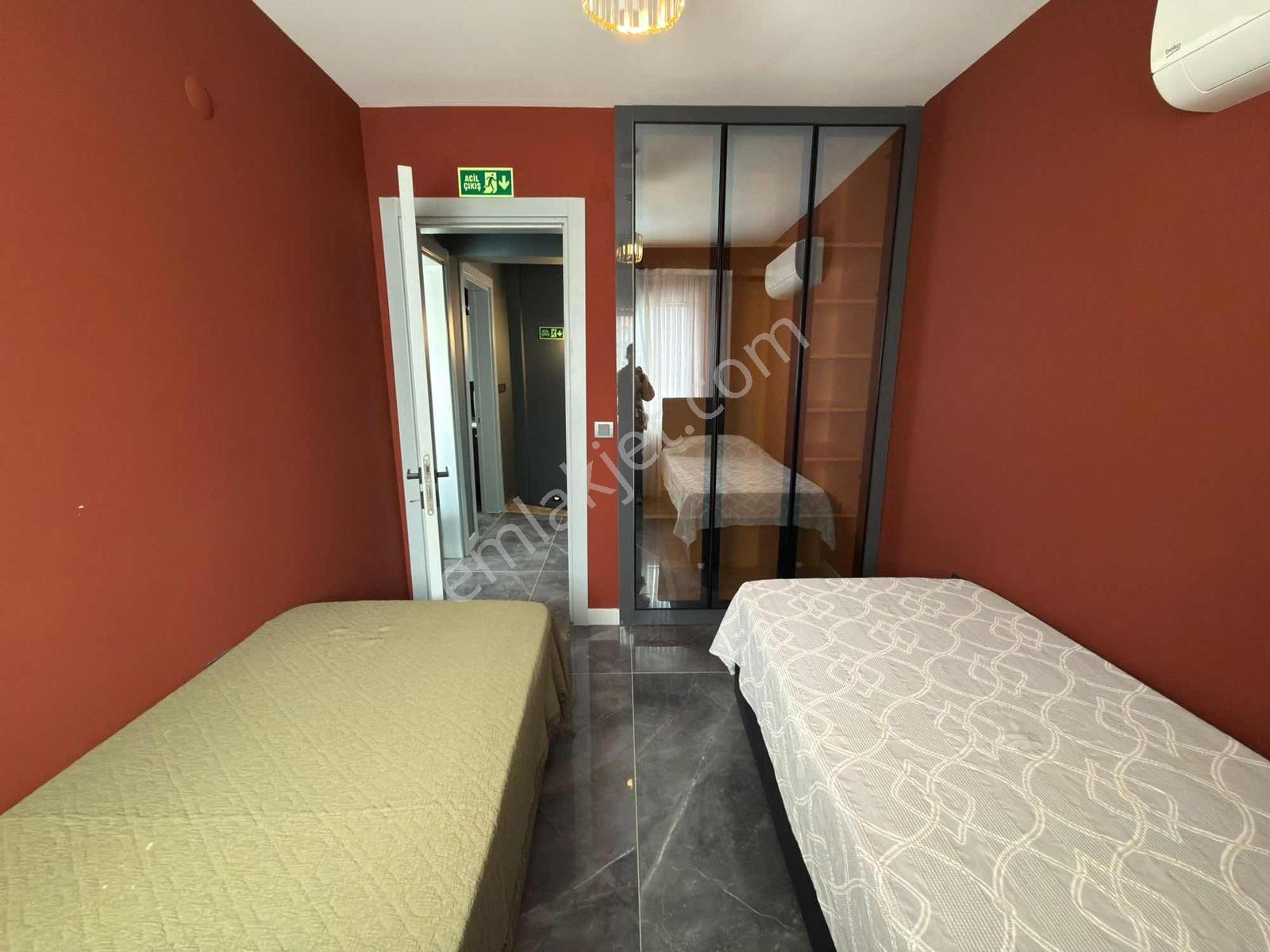 Denize Sıfır Sitede Tamamen Yenilenmiş Günlük Lüks Kiralık Villa - Görsel 4