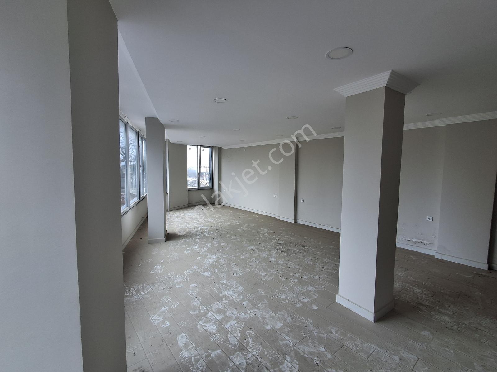 Karasu Yeni Mahalle Cadde Üzeri Kiralık 2 Katlı 140m Dükkân. - Görsel 11