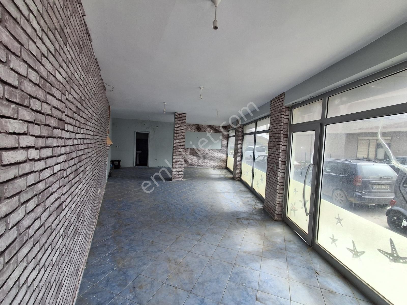 Karasu Yeni Mahalle Cadde Üzeri Kiralık 2 Katlı 140m Dükkân. - Görsel 9