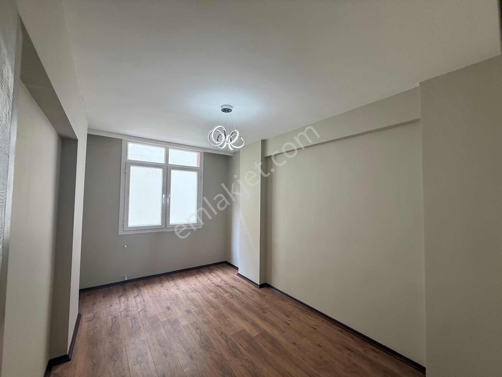 Kenan Evren Blv 3+1 Full Yapılı Az Katlı Kaçmaz Daire - Görsel 11