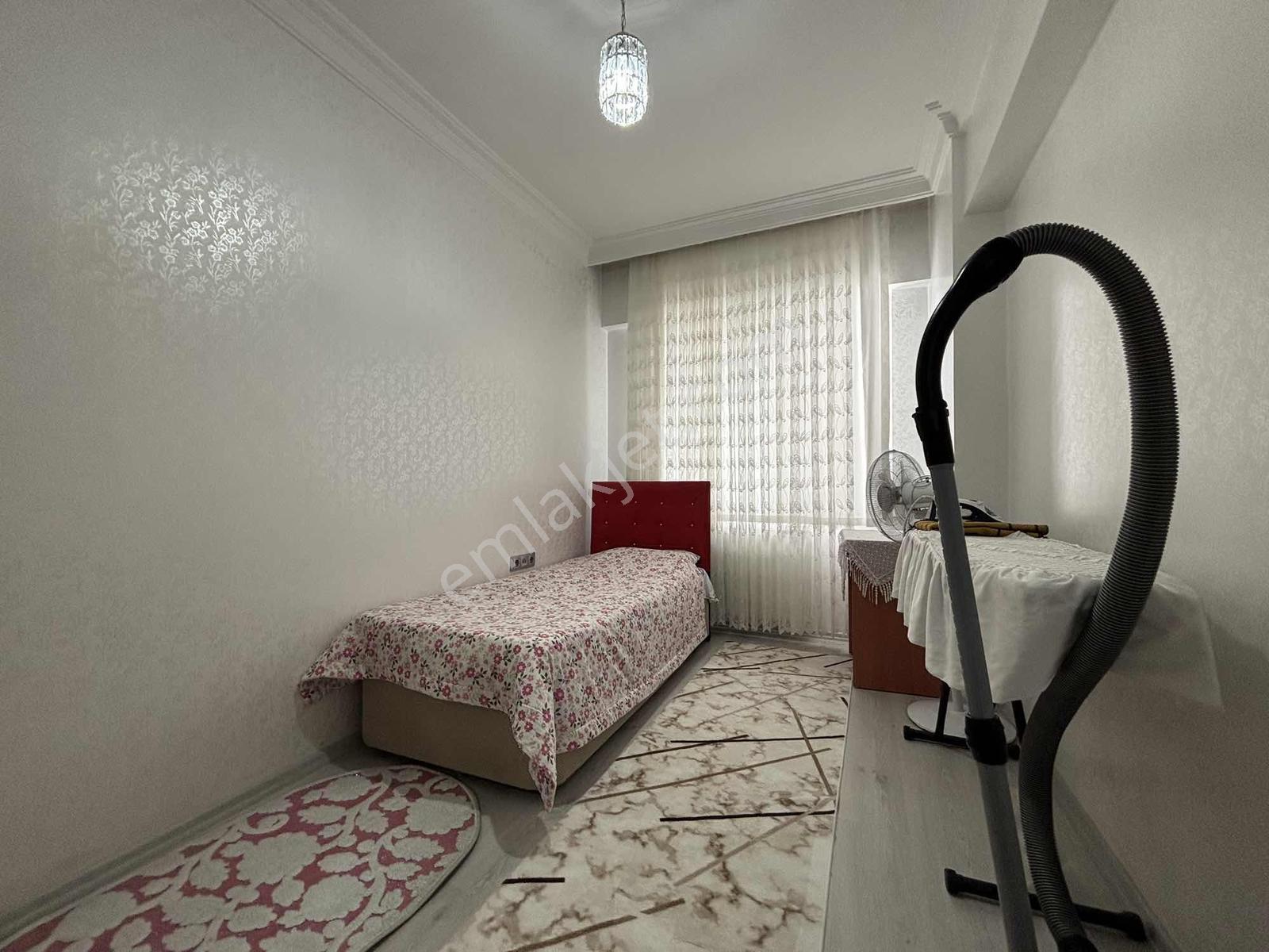*çbn Gayrimenkulden Yeditepe 3+1 Cadde Cepheli Bakımlı Daire ** - Görsel 22