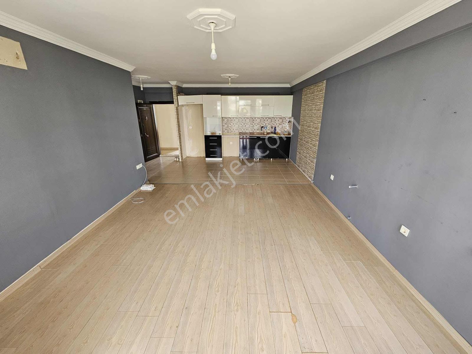 A K Mutludan Sarısuda Havuzlu Sitede Eşyasız 1+1 Ara Kat Daire - Görsel 14