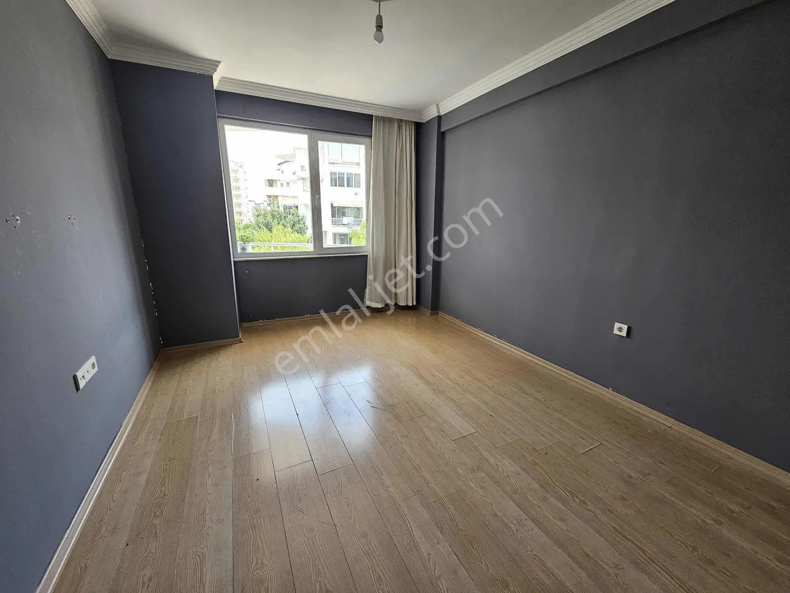 A K Mutludan Sarısuda Havuzlu Sitede Eşyasız 1+1 Ara Kat Daire - Görsel 5