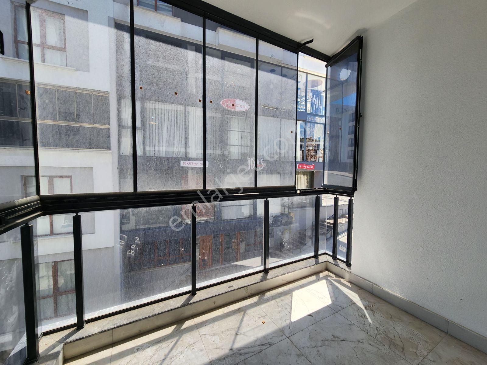 Nişantaşı Caddesinde Sıfır Kiralık 1+1 Daire - Görsel 23