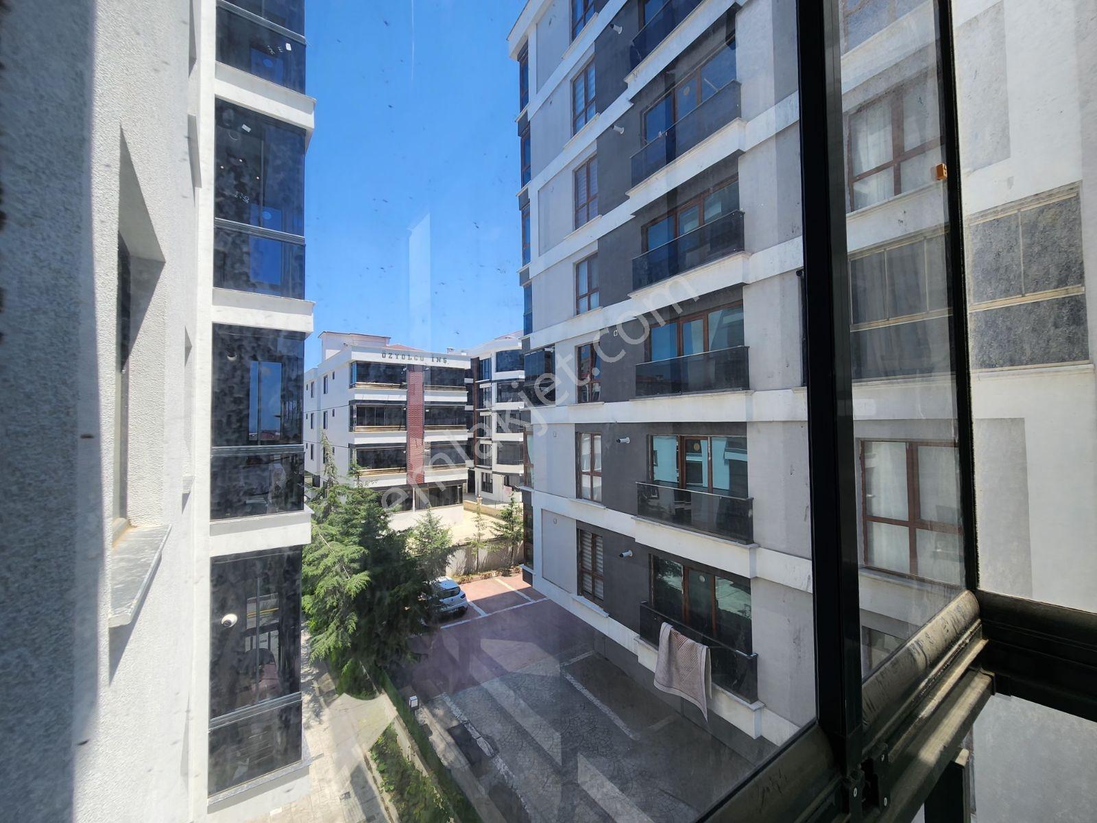 Nişantaşı Caddesinde Sıfır Kiralık 1+1 Daire - Görsel 17