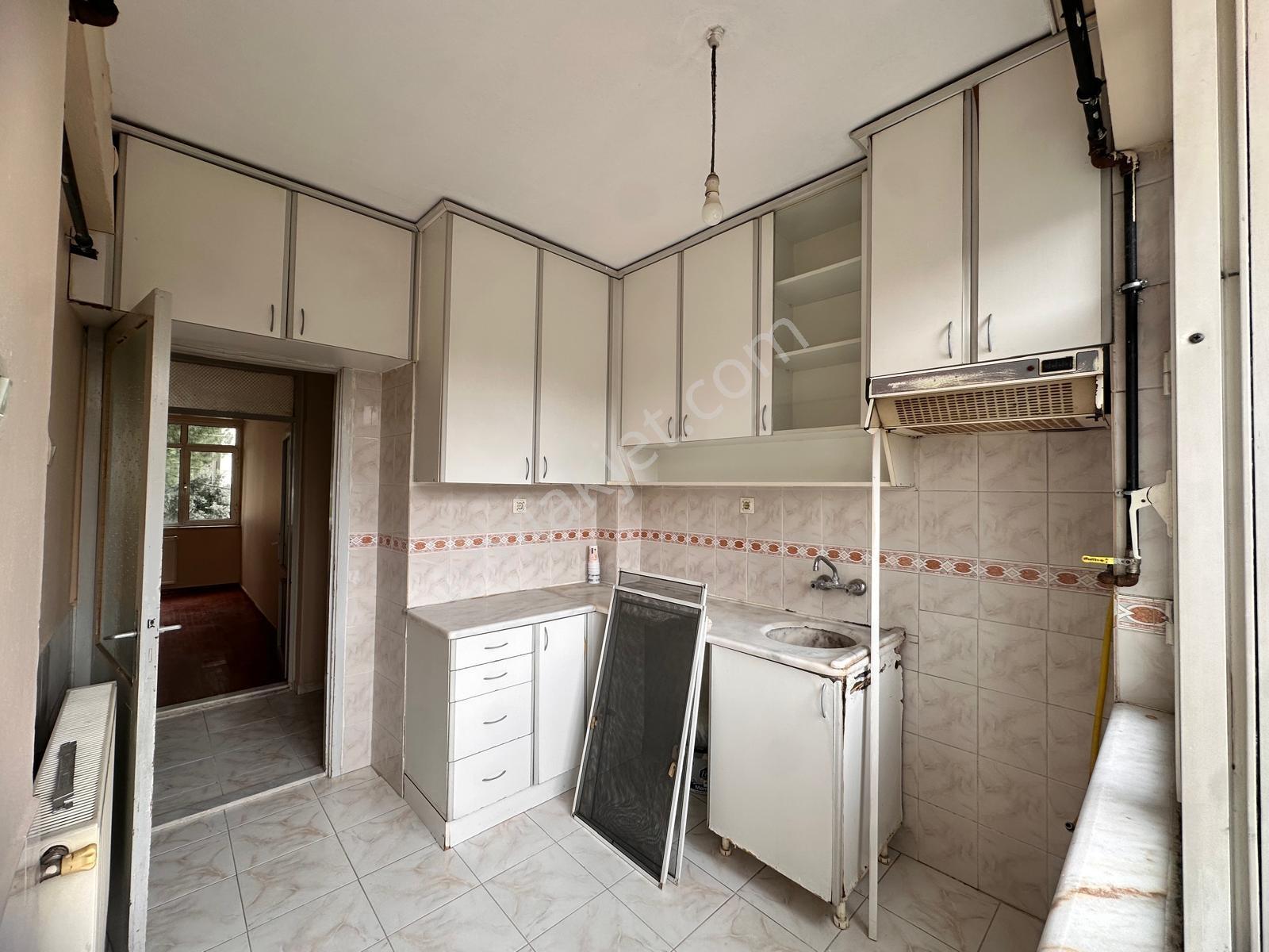 Kurşun Grup'tan Laleli Mah. Harika Konumda 2+1 Kiralık Arakat