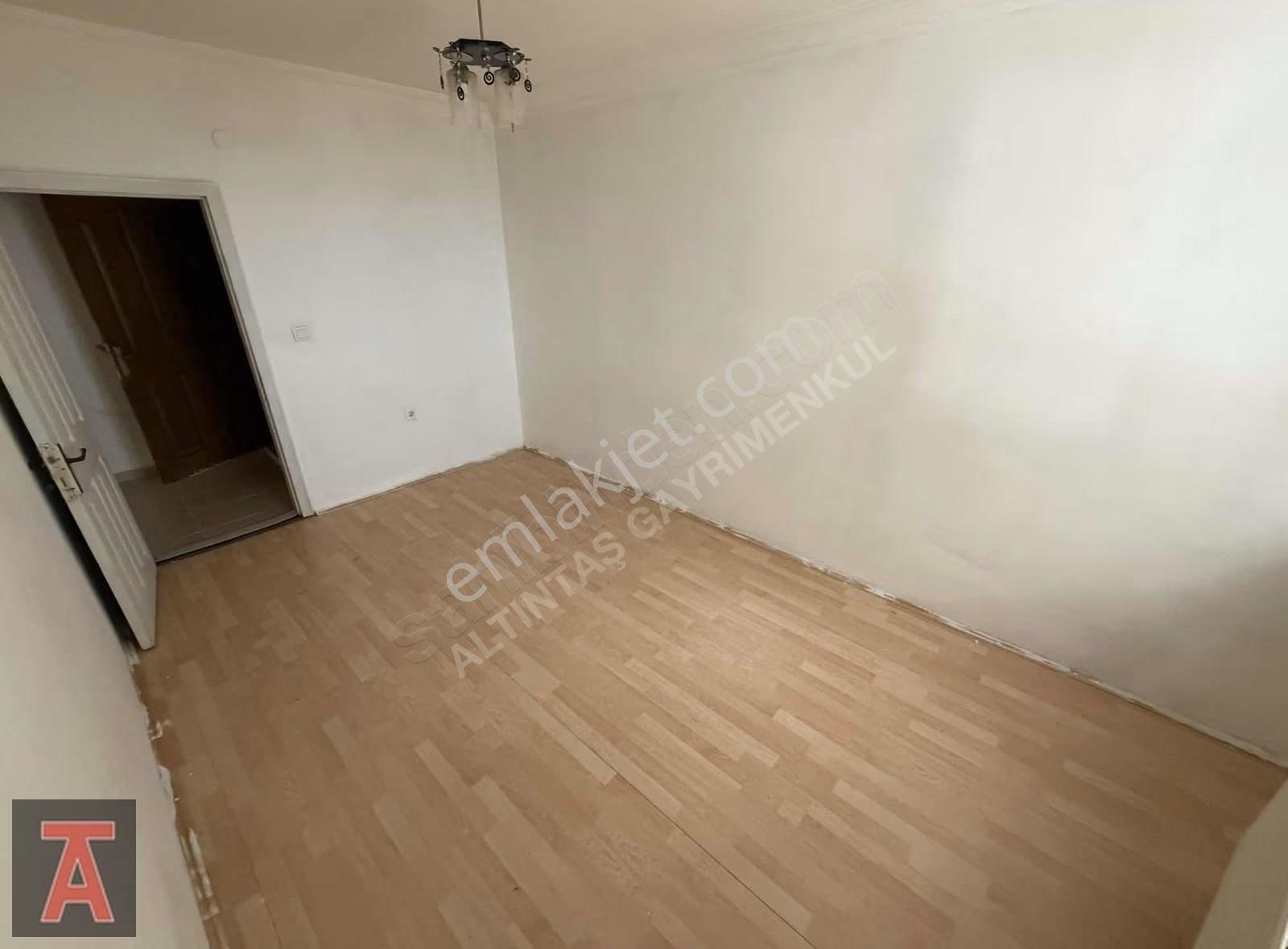 30 Ağustos Mahallesi Giriş Kat Bahçe Kullanımlı 2+1+kiler - Görsel 14