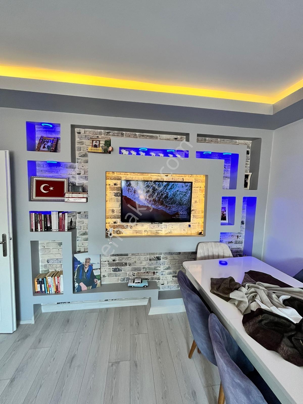 Ankara Etimesgut İstasyon Mahallesinde 3+1 Yapılı 2 Balkonlu Ev - Görsel 2