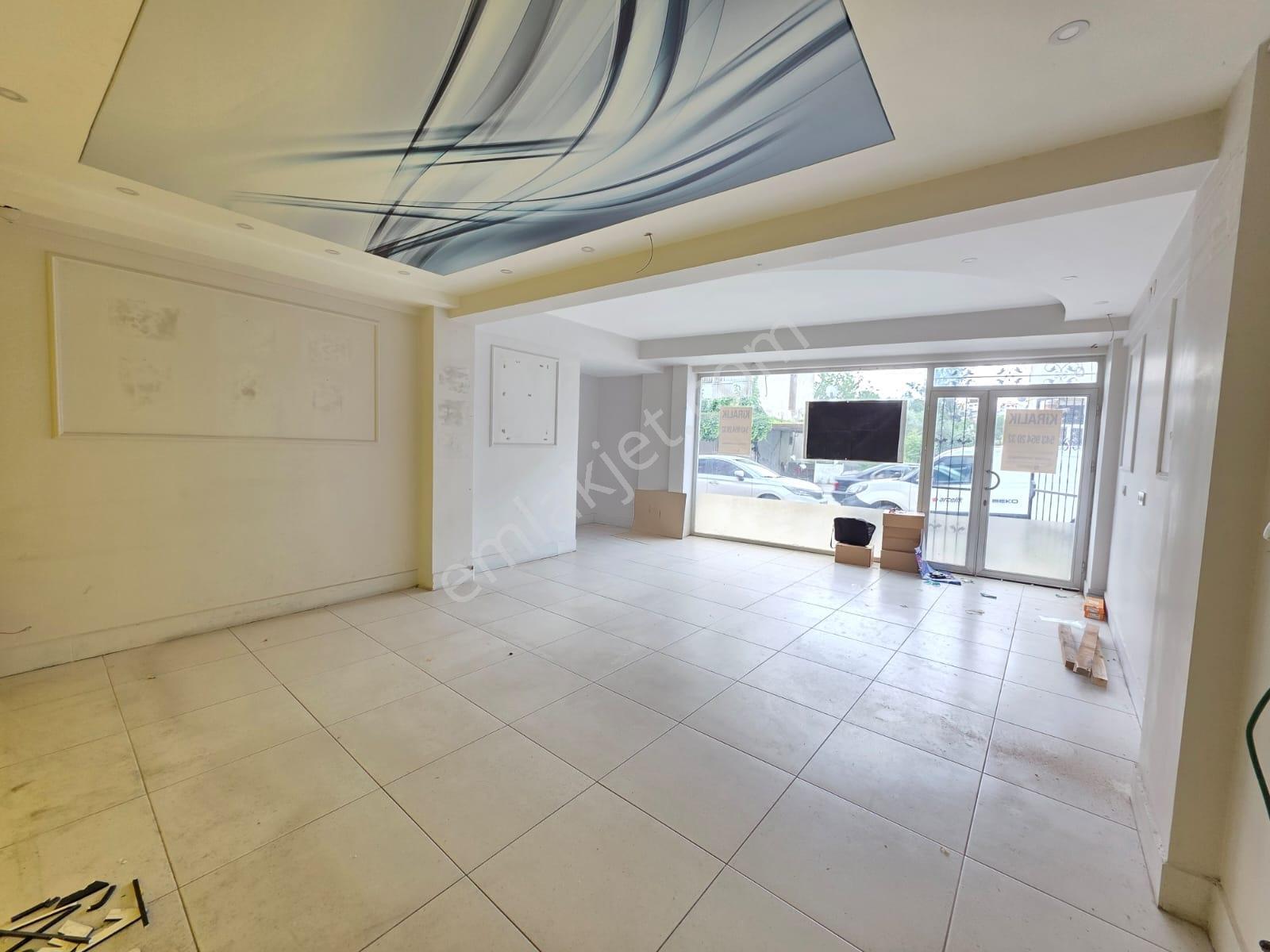 Barış Caddesinde Hareketli Lokasyonda Kiralık Dükkan - Görsel 23