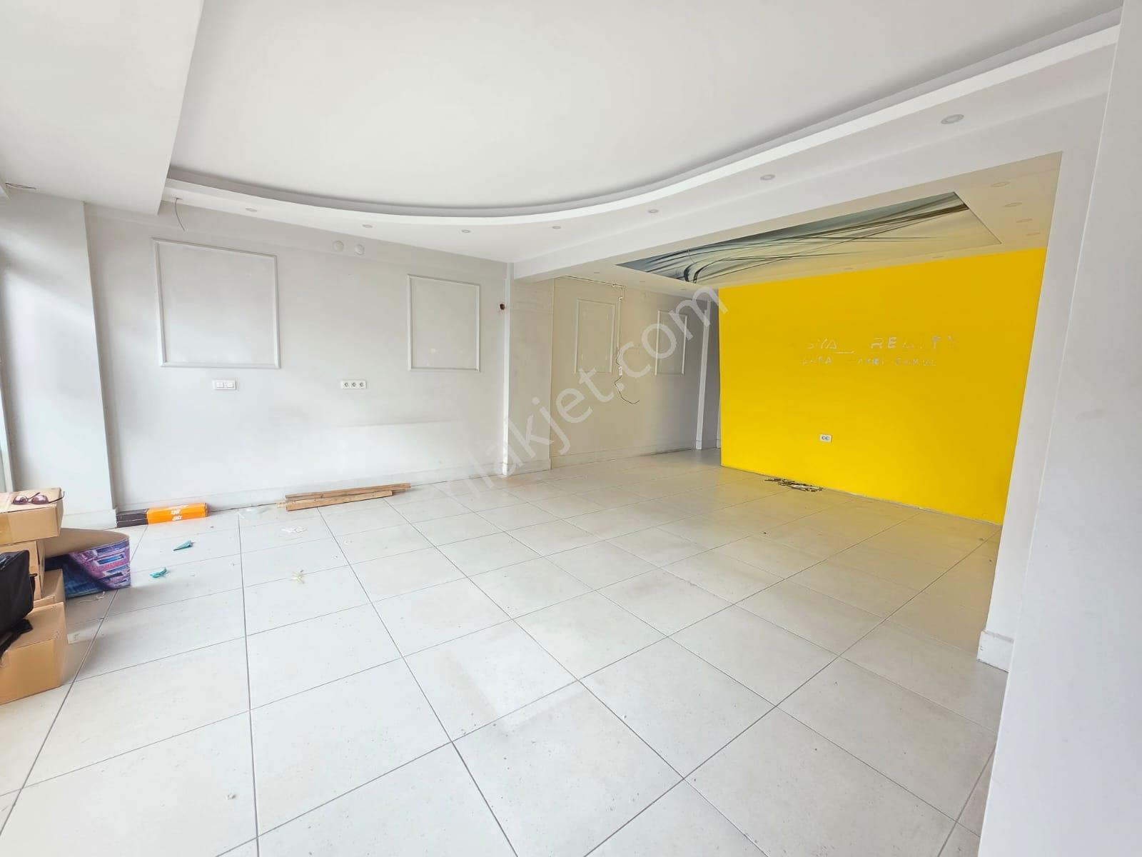Barış Caddesinde Hareketli Lokasyonda Kiralık Dükkan - Görsel 12