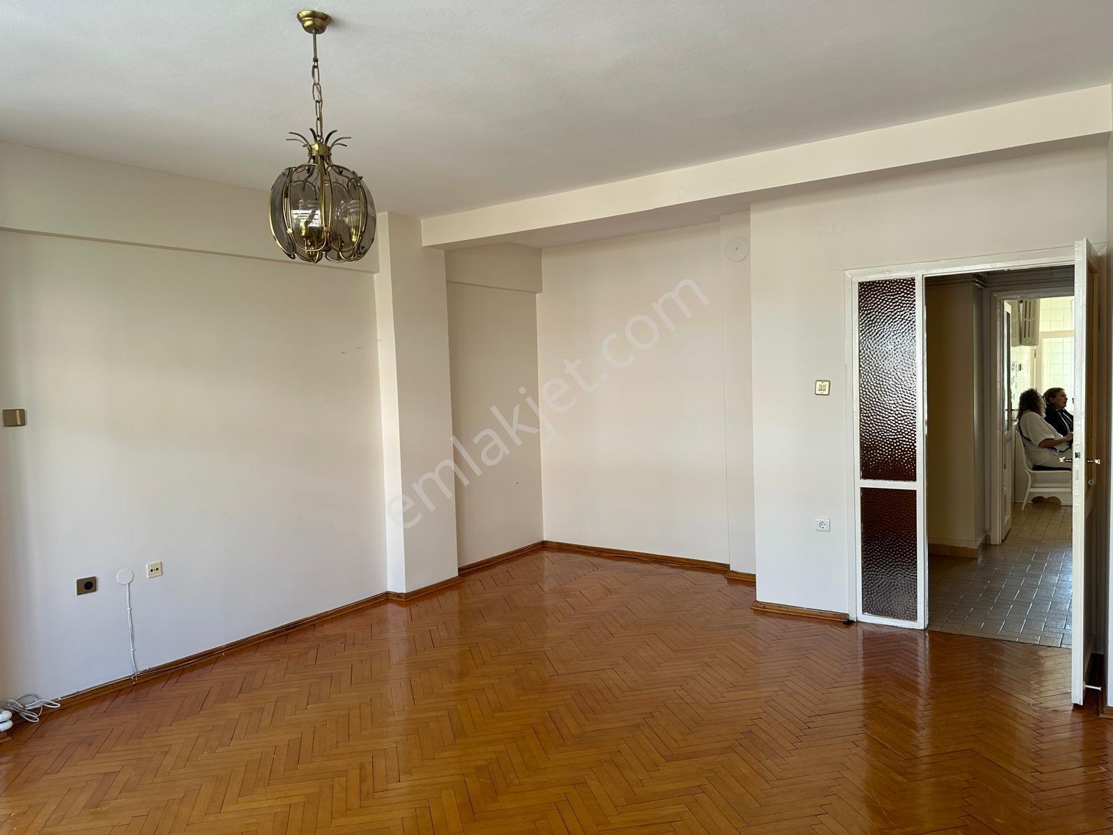 Bakırköy Zuhurat Baba' Da Kombili 150m2 3+1 Kiralık Daire - Görsel 30