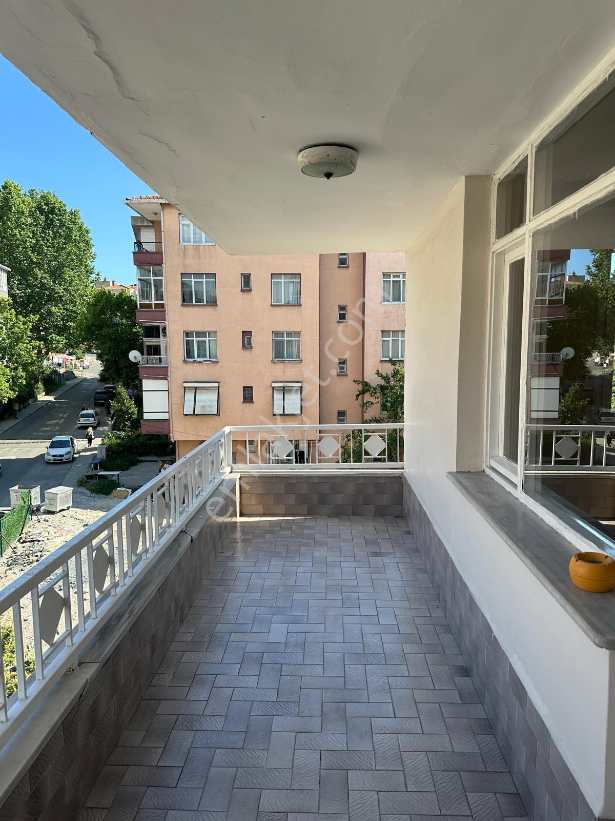 Bakırköy Zuhurat Baba' Da Kombili 150m2 3+1 Kiralık Daire - Görsel 16