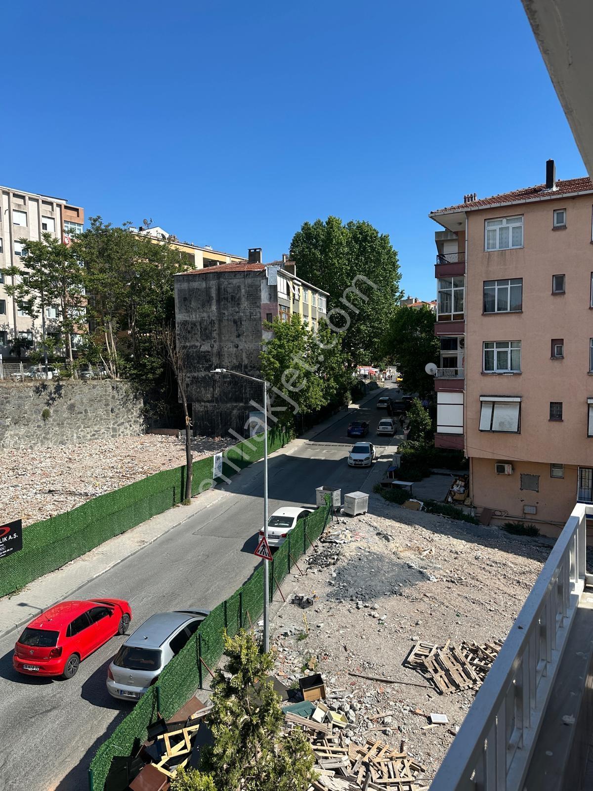 Bakırköy Zuhurat Baba' Da Kombili 150m2 3+1 Kiralık Daire - Görsel 33
